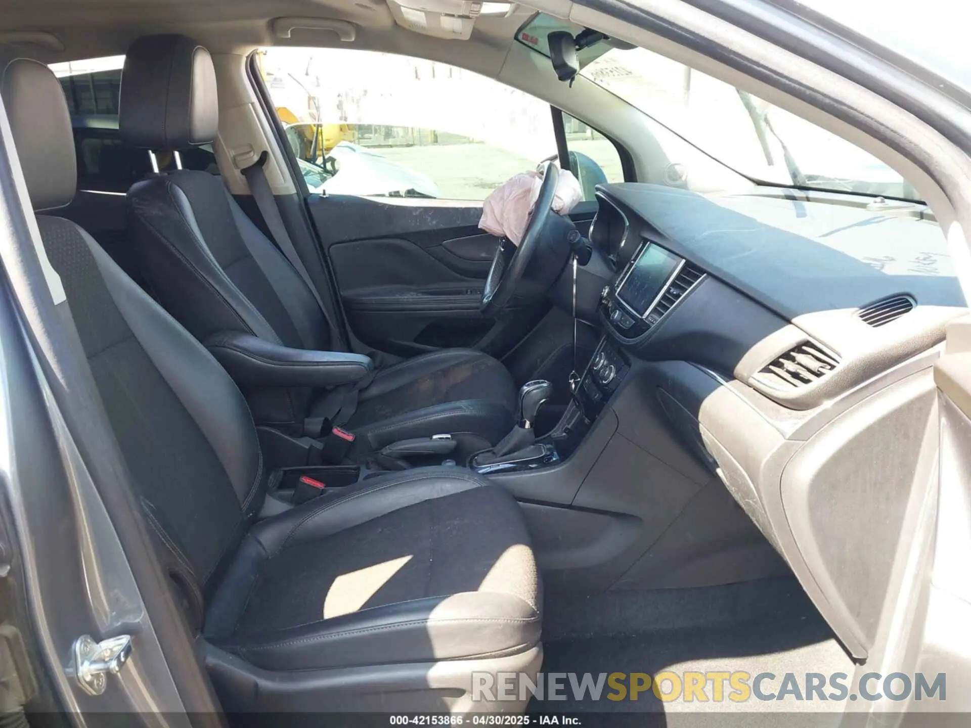 5 fotografías del automóvil dañado KL4CJASB7KB842785 BUICK ENCORE 2019