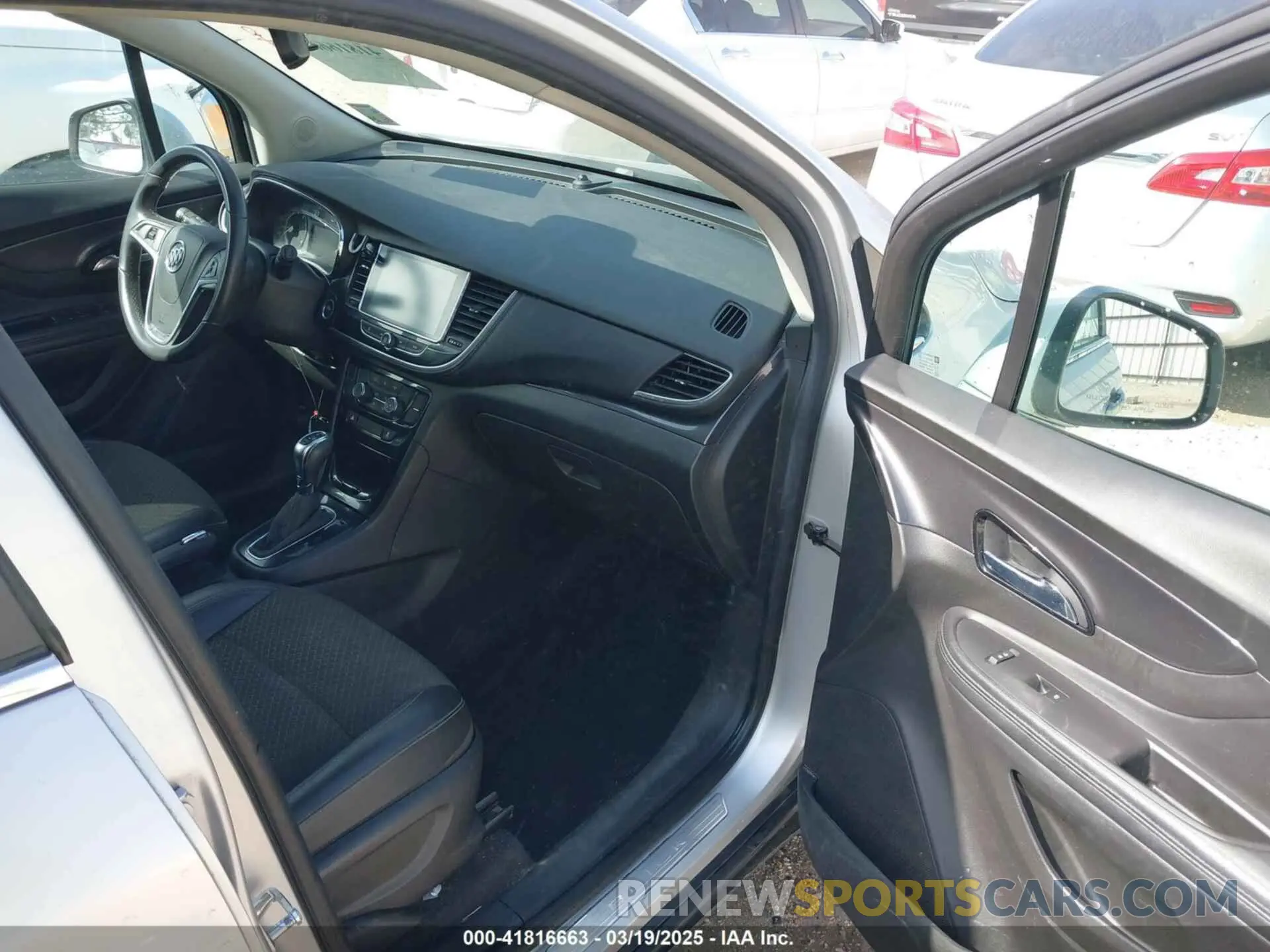 5 fotografías del automóvil dañado KL4CJASB7KB900118 BUICK ENCORE 2019