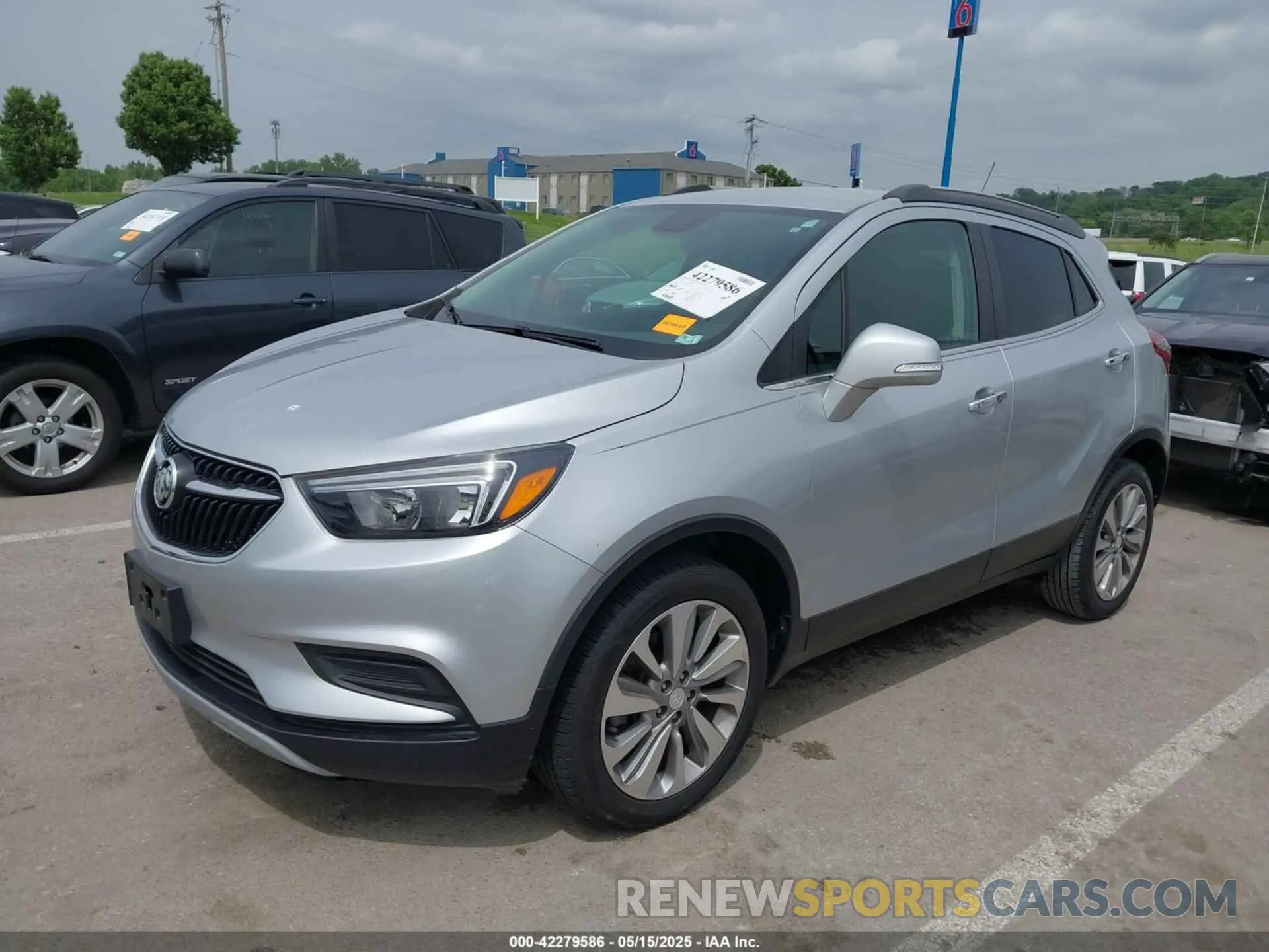 2 fotografías del automóvil dañado KL4CJASB8KB777316 BUICK ENCORE 2019
