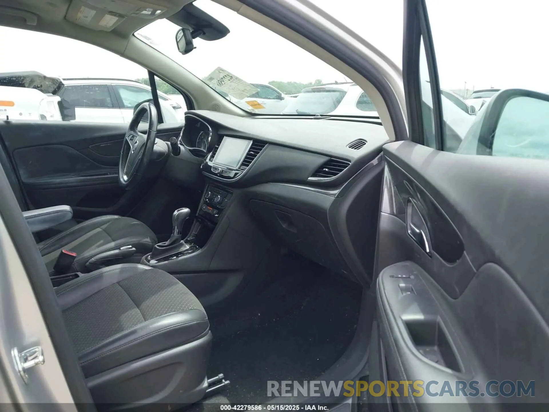 5 fotografías del automóvil dañado KL4CJASB8KB777316 BUICK ENCORE 2019