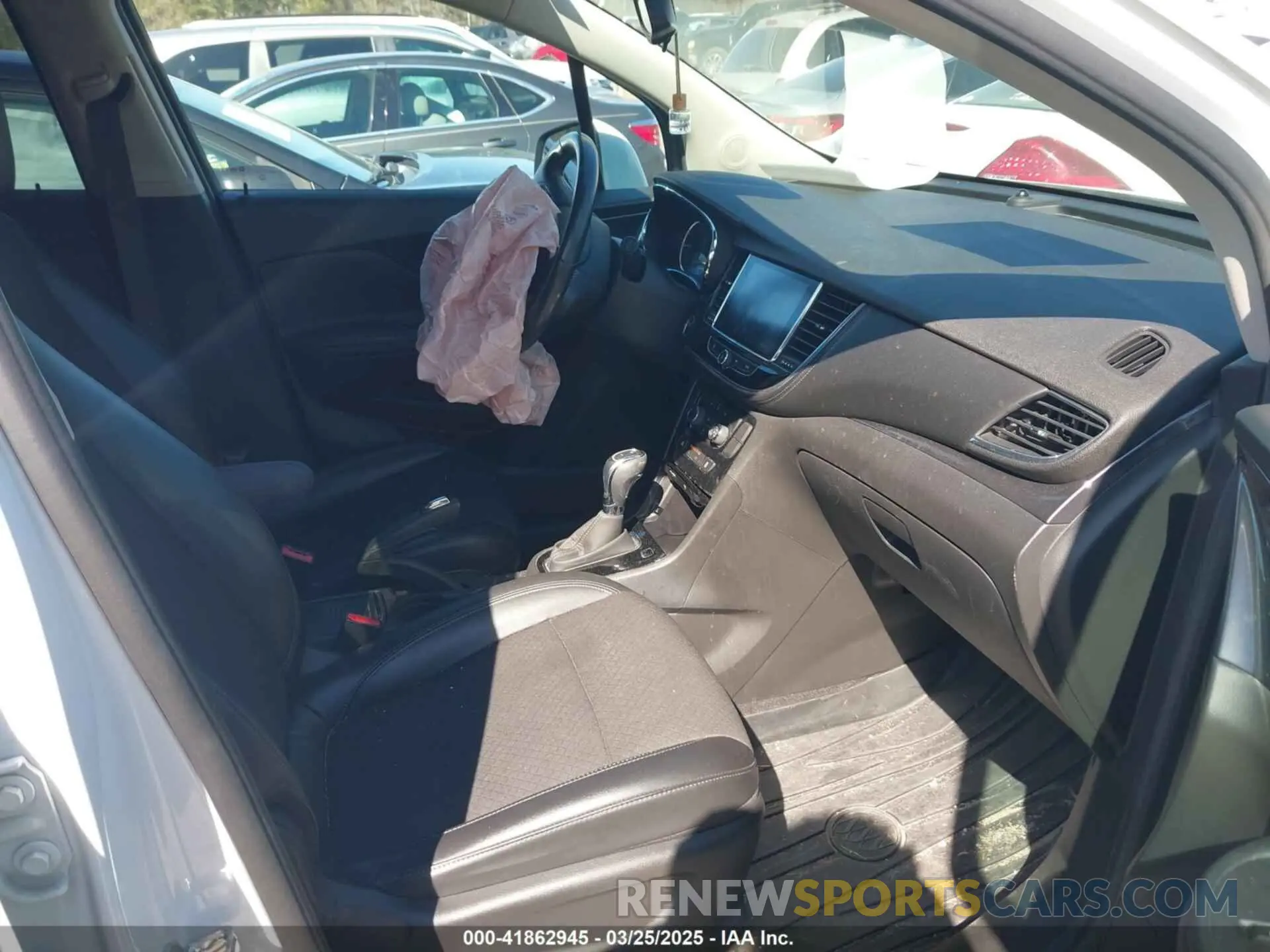 5 fotografías del automóvil dañado KL4CJASB8KB879134 BUICK ENCORE 2019