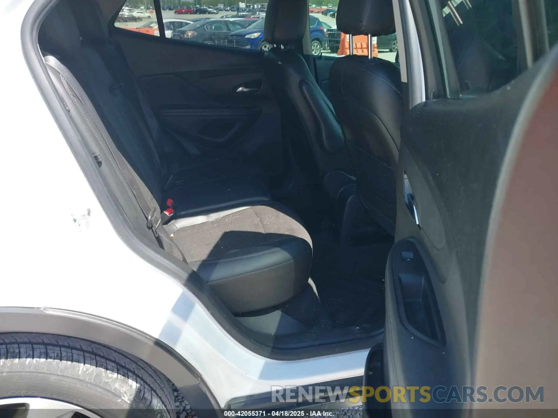 8 fotografías del automóvil dañado KL4CJASB8KB933337 BUICK ENCORE 2019