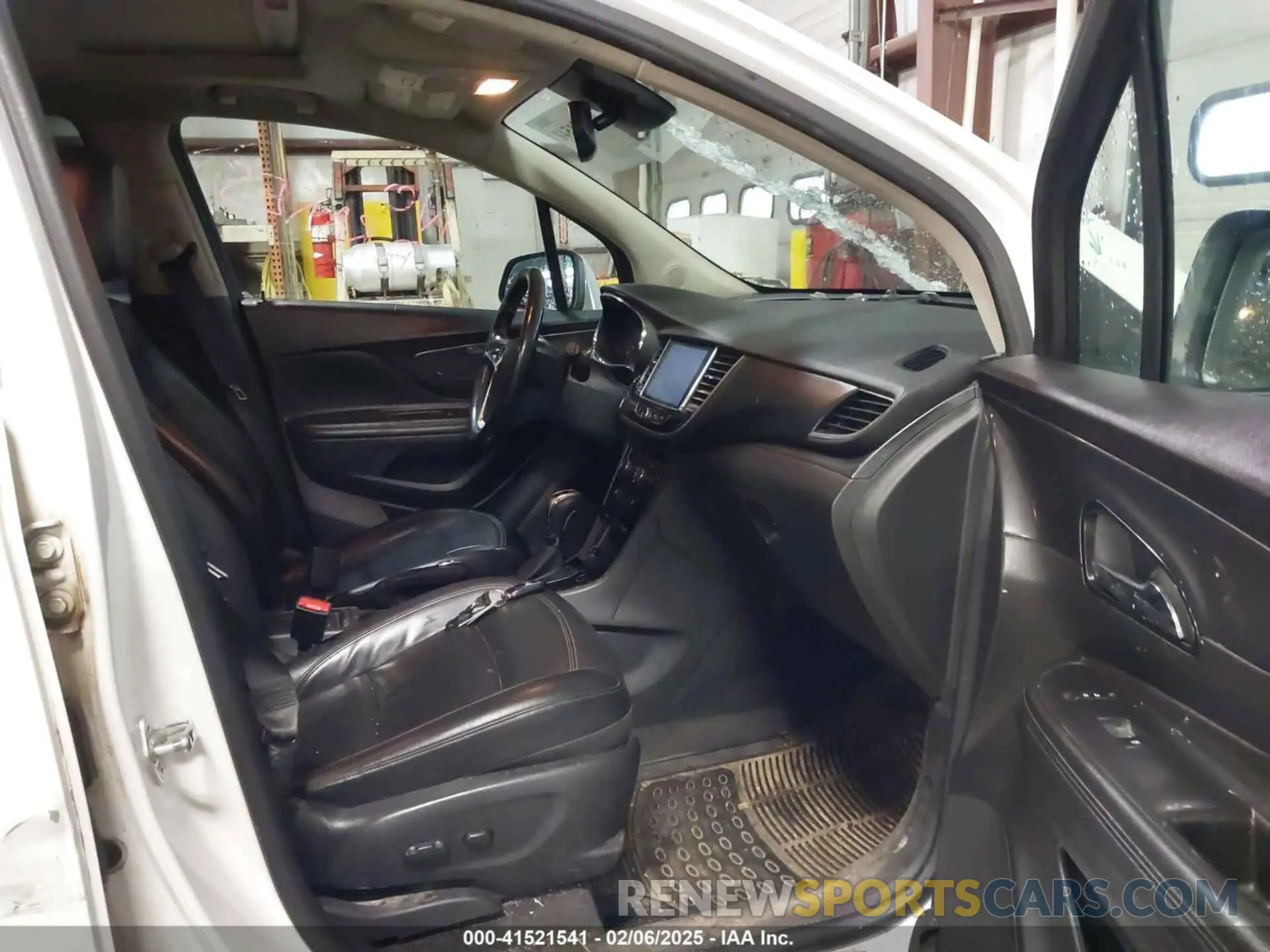 5 fotografías del automóvil dañado KL4CJCSM0KB888312 BUICK ENCORE 2019