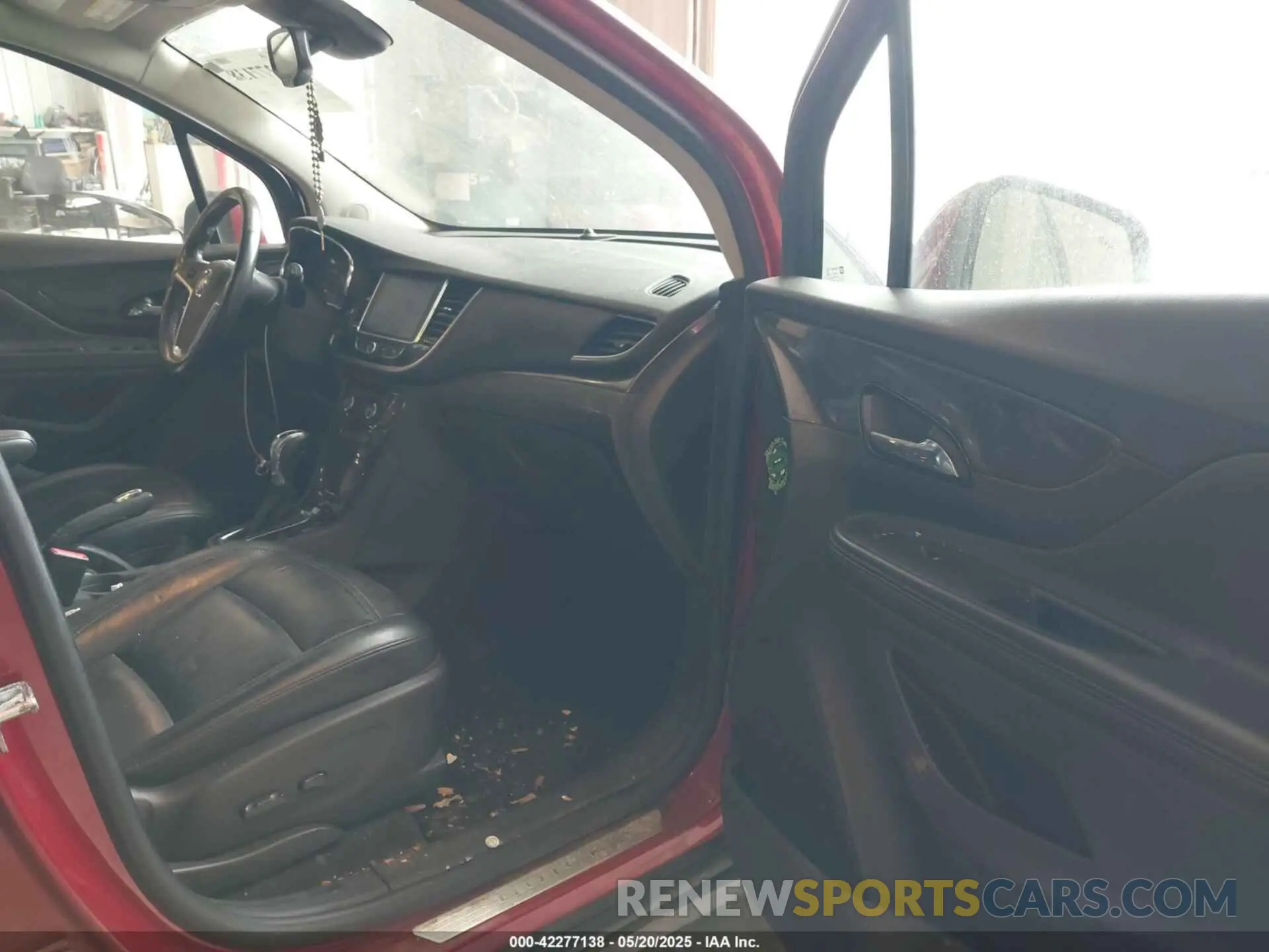 5 fotografías del automóvil dañado KL4CJCSM5KB741077 BUICK ENCORE 2019