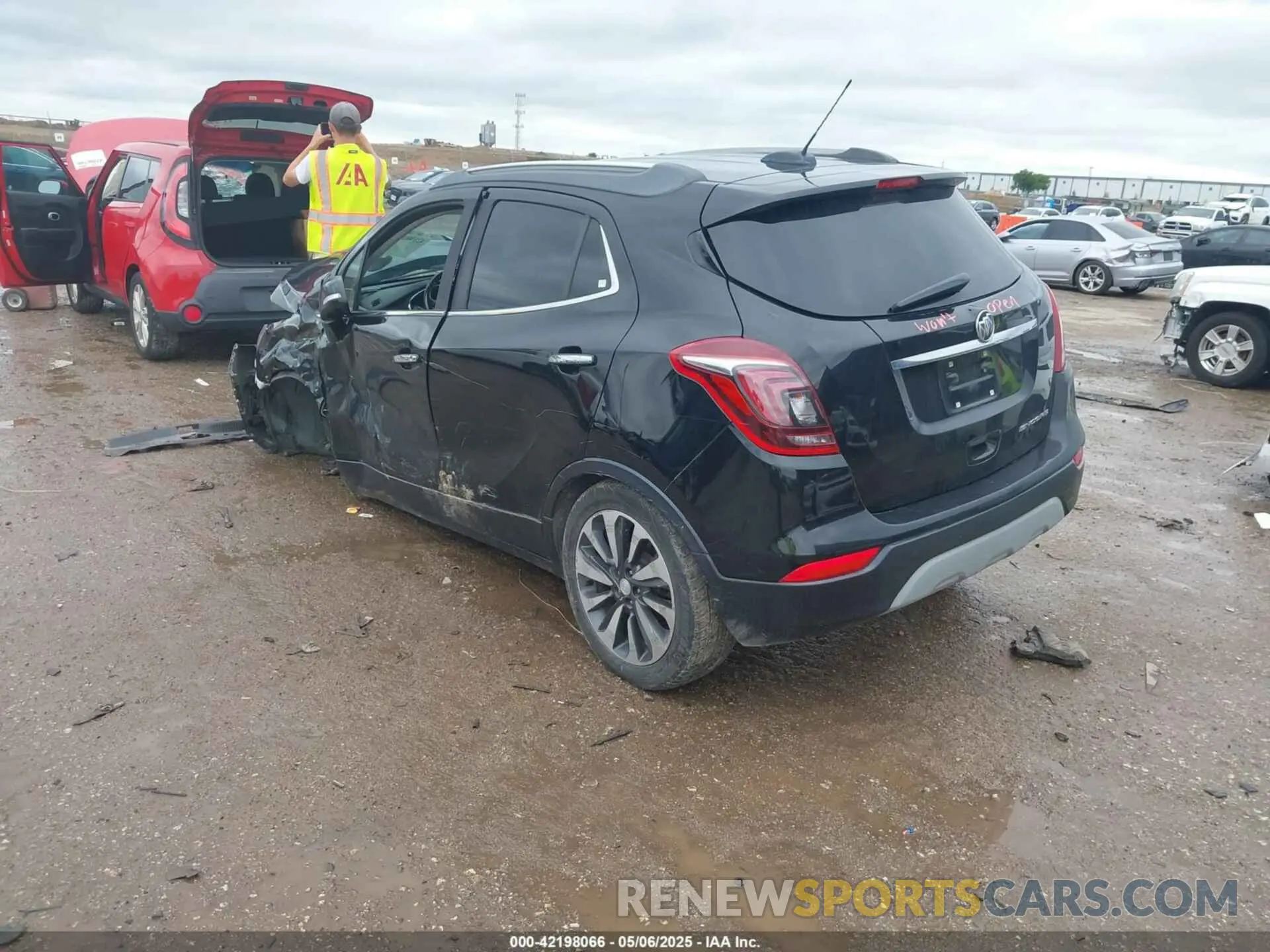3 fotografías del automóvil dañado KL4CJCSM7KB876805 BUICK ENCORE 2019