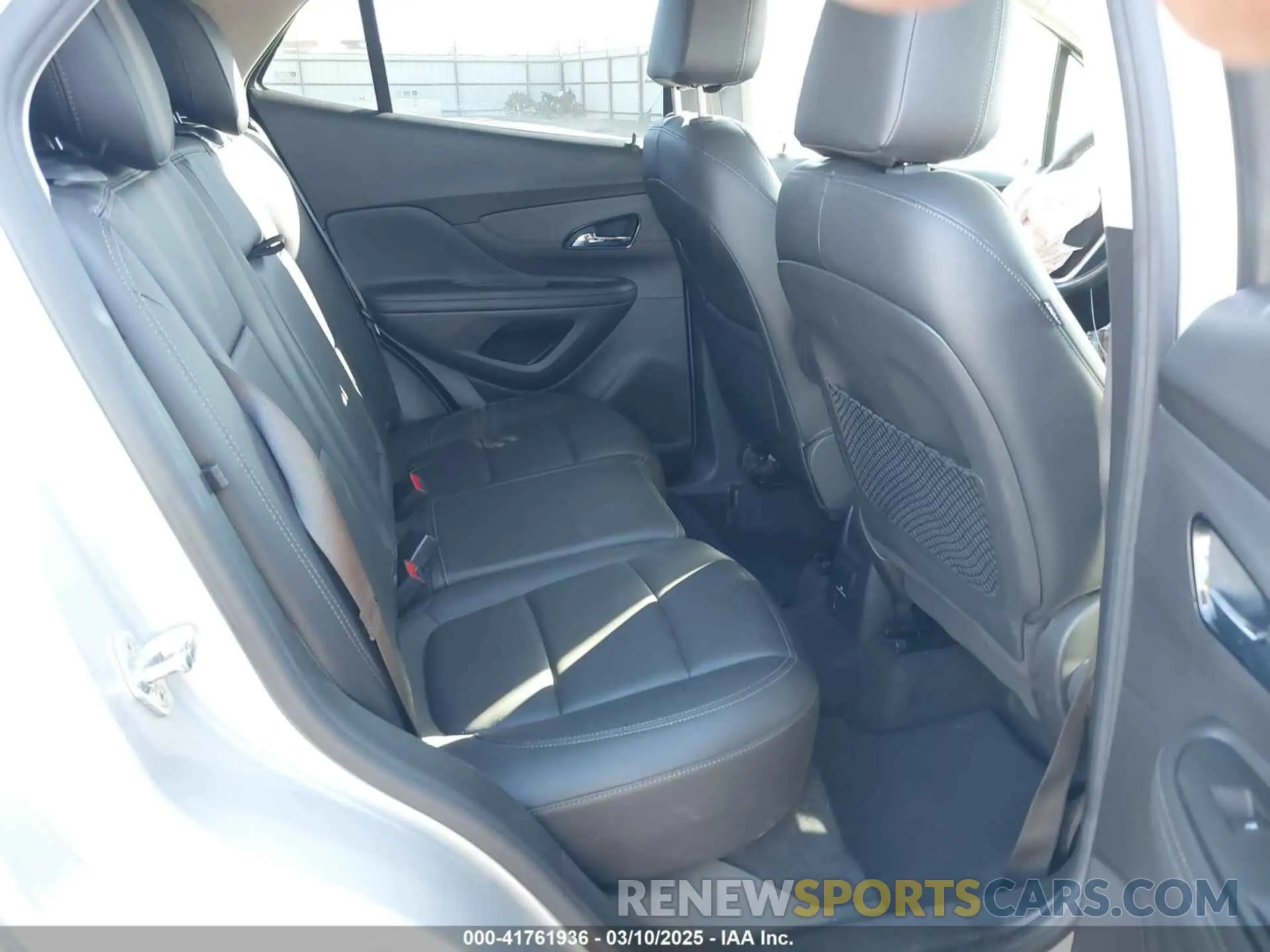 8 fotografías del automóvil dañado KL4CJCSM8KB941550 BUICK ENCORE 2019