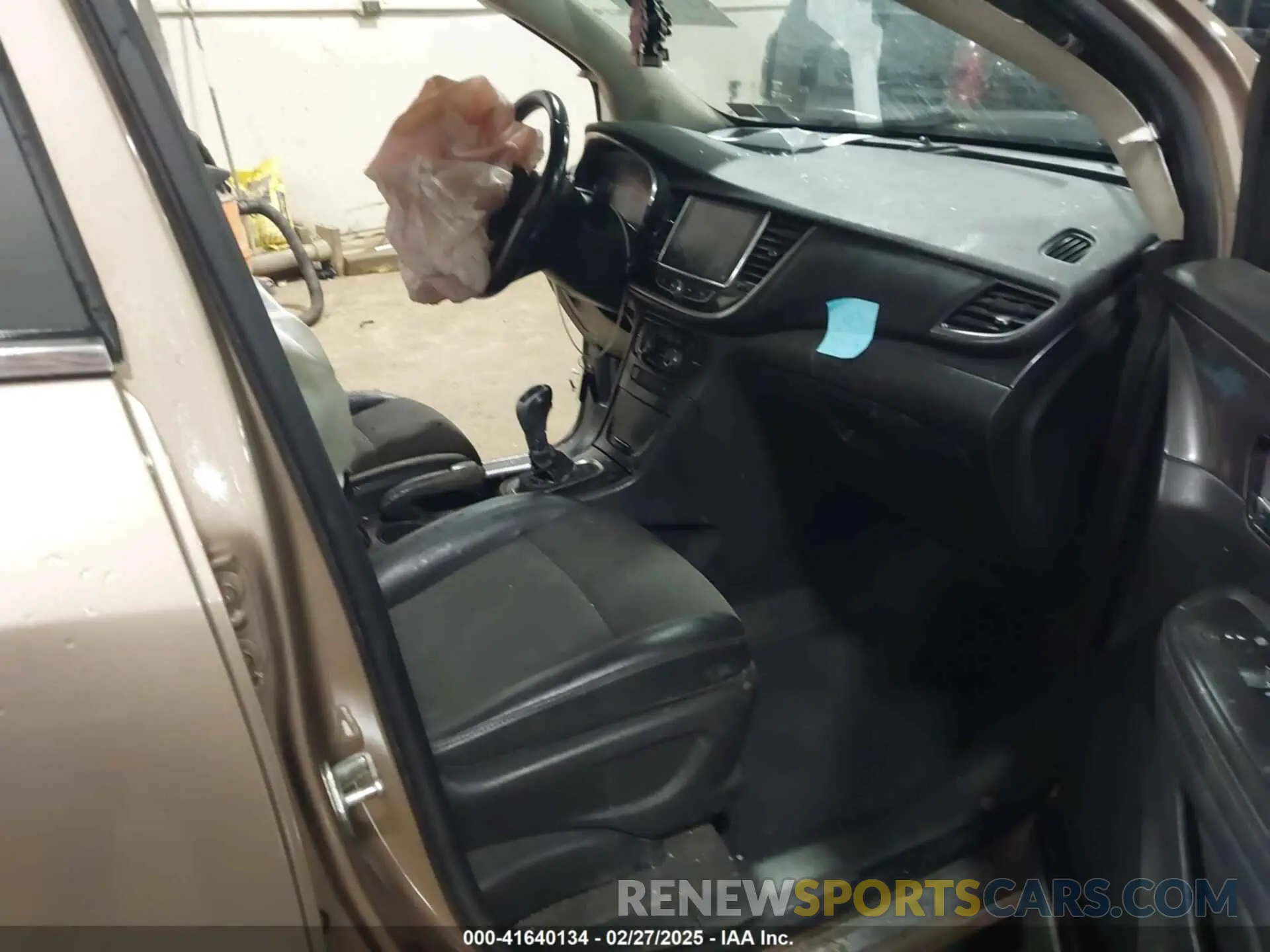 5 fotografías del automóvil dañado KL4CJESB0KB935834 BUICK ENCORE 2019