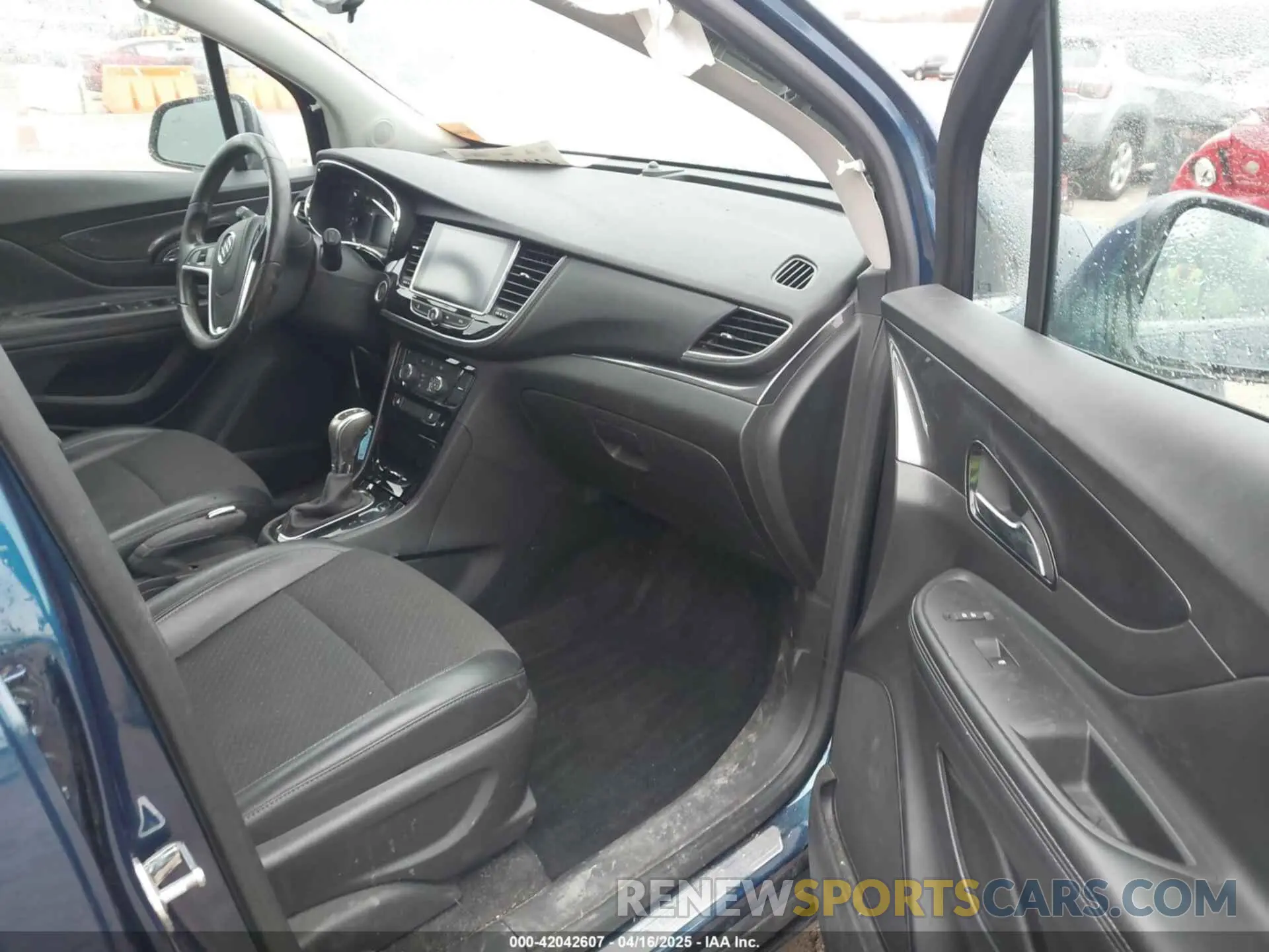 5 fotografías del automóvil dañado KL4CJESB2KB796371 BUICK ENCORE 2019