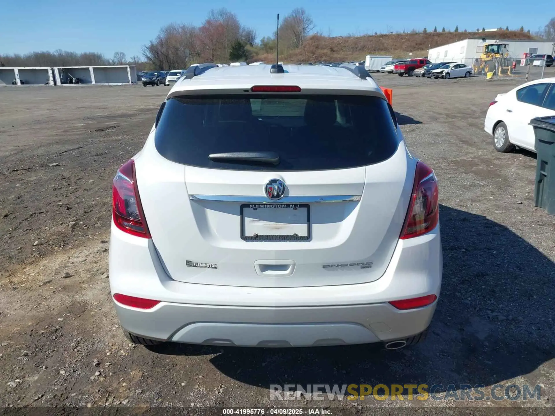 16 fotografías del automóvil dañado KL4CJESB5KB808142 BUICK ENCORE 2019