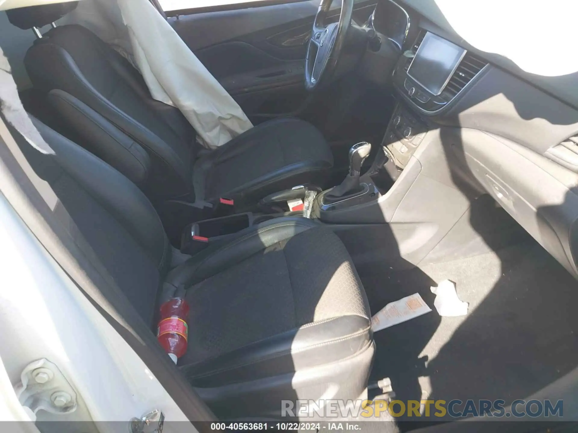 5 fotografías del automóvil dañado KL4CJESB7KB715638 BUICK ENCORE 2019