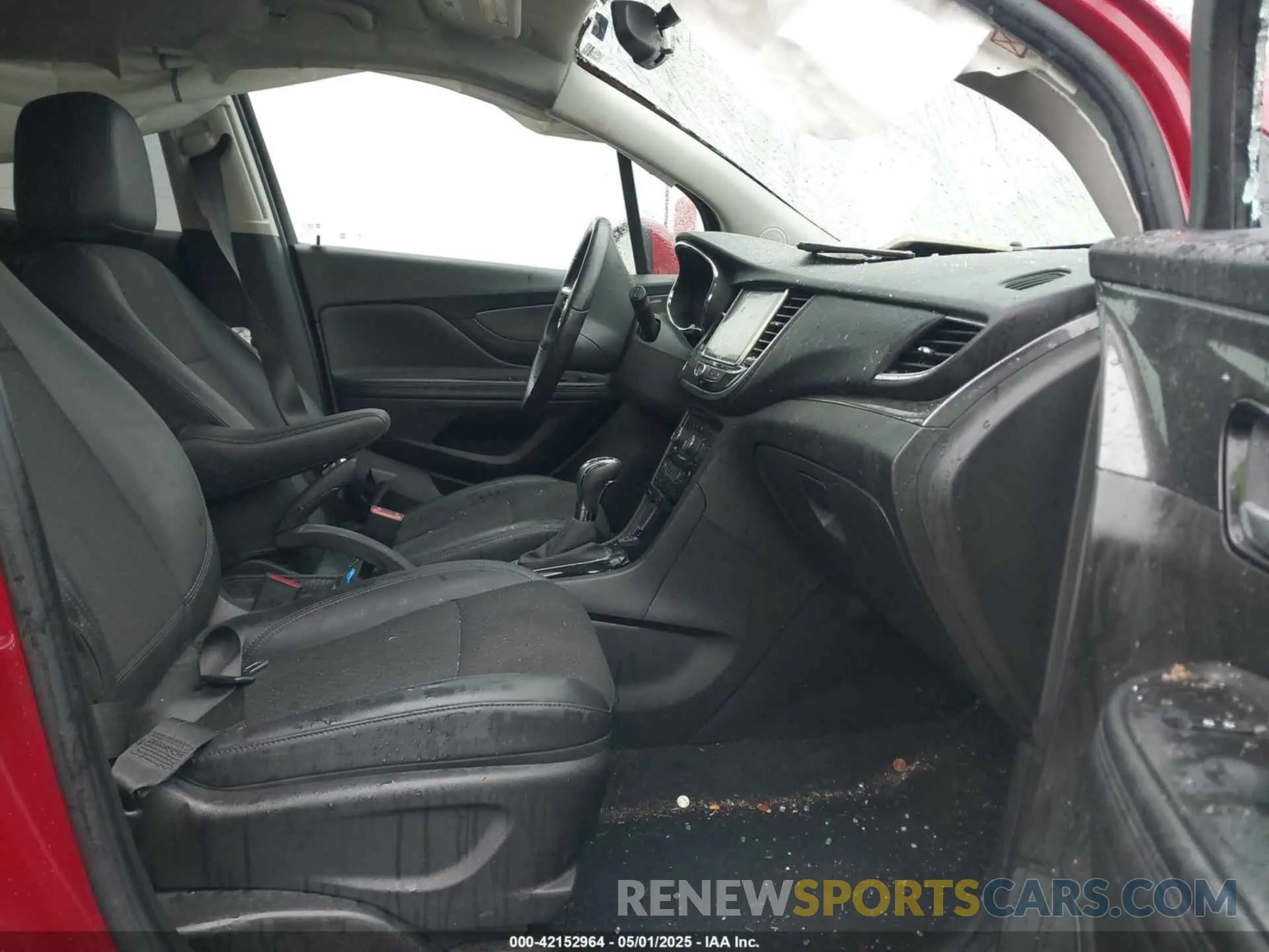 5 fotografías del automóvil dañado KL4CJESB8KB948640 BUICK ENCORE 2019