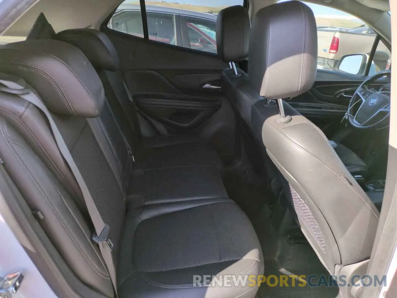 10 fotografías del automóvil dañado KL4CJESBXKB705413 BUICK ENCORE 2019