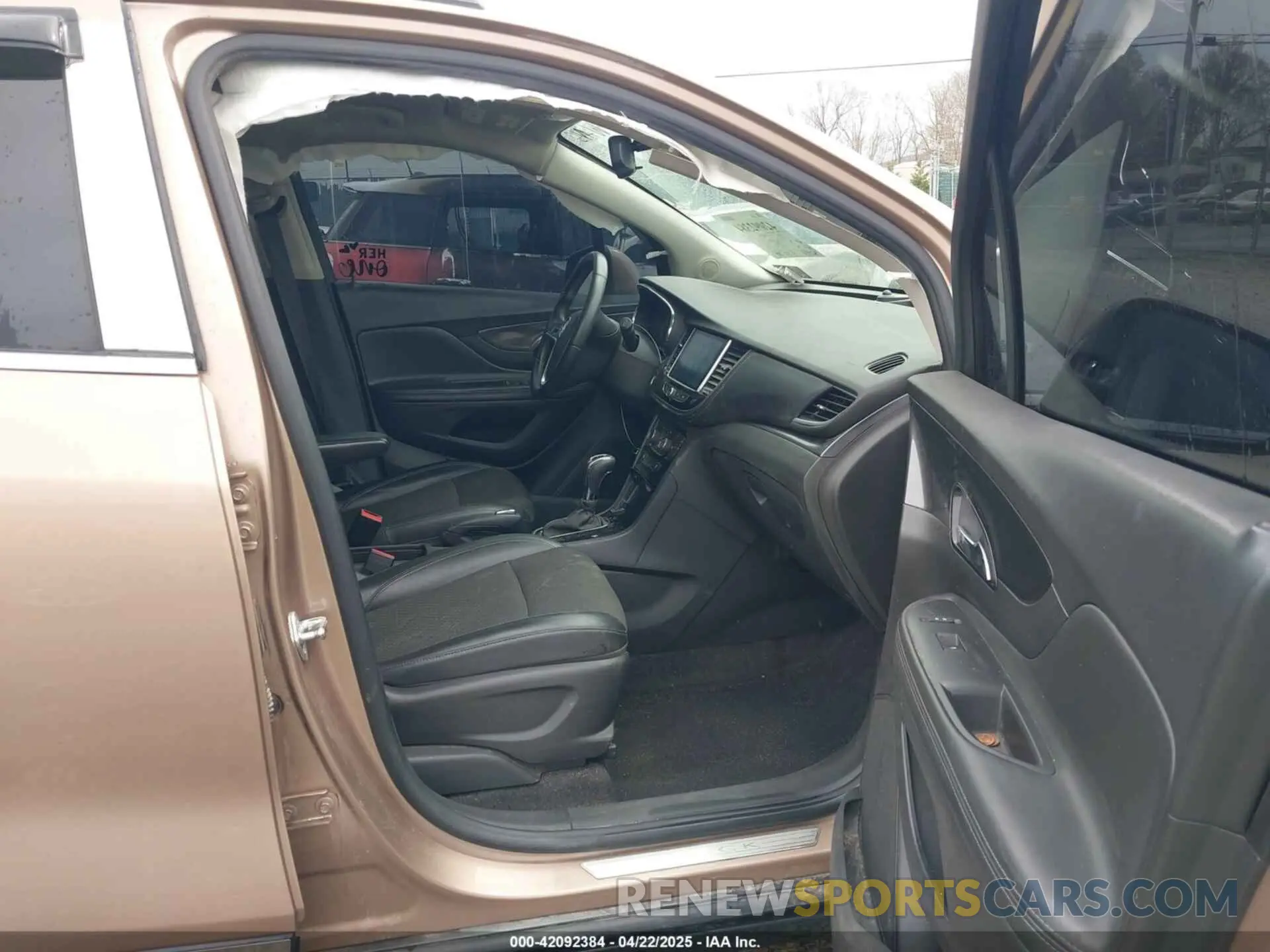 5 fotografías del automóvil dañado KL4CJESBXKB718467 BUICK ENCORE 2019