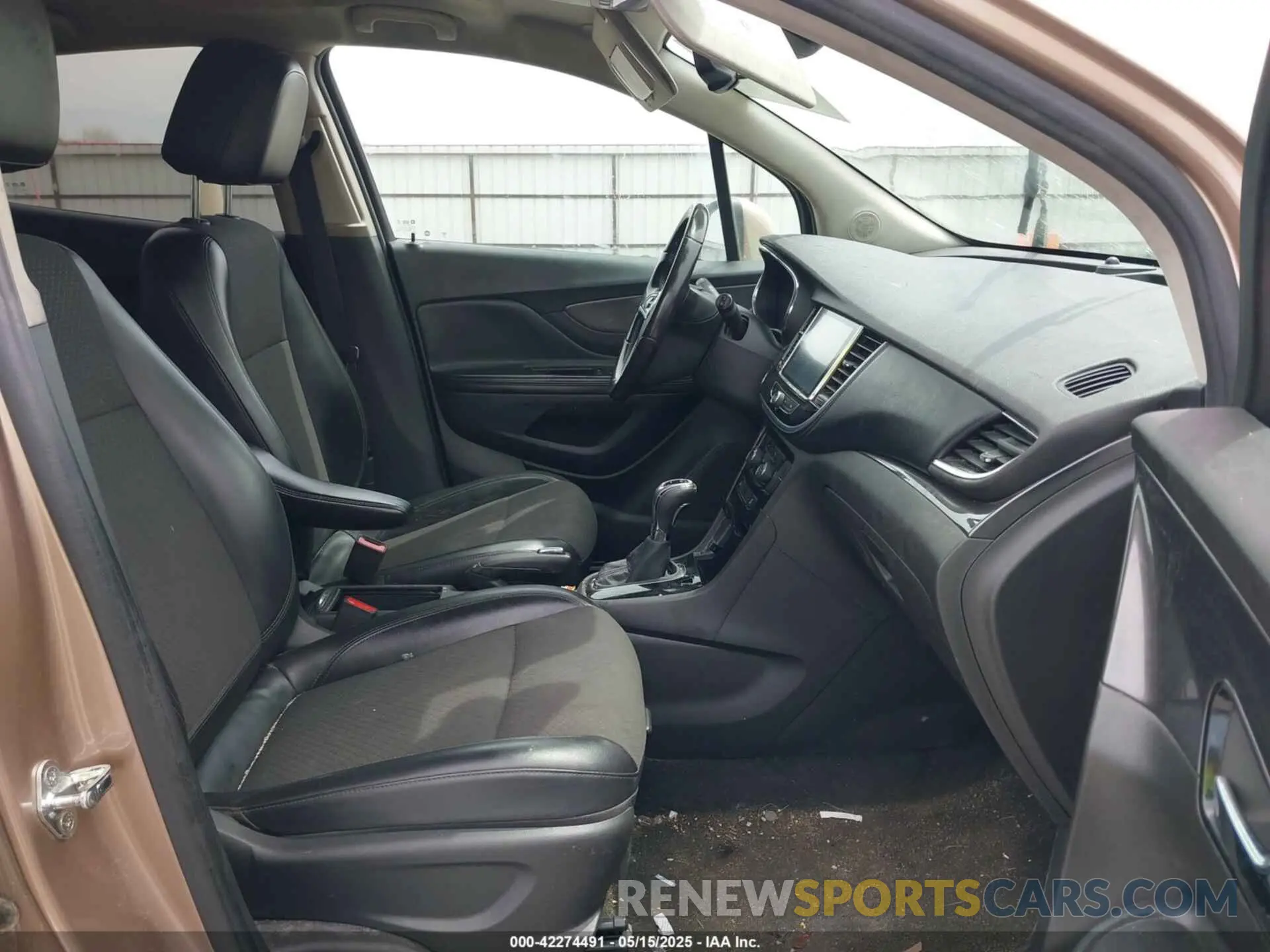 5 fotografías del automóvil dañado KL4CJESBXKB847051 BUICK ENCORE 2019