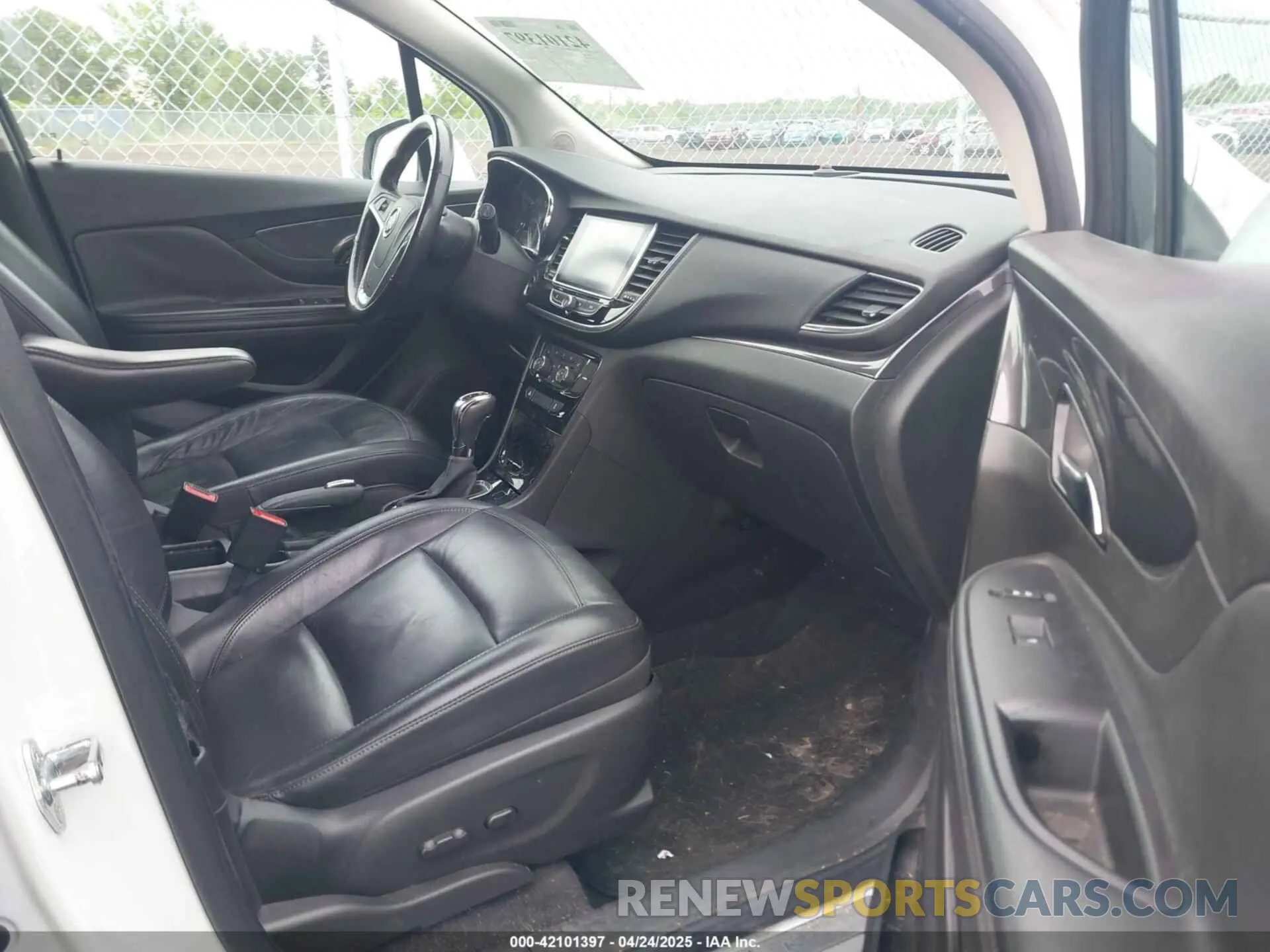 5 fotografías del automóvil dañado KL4CJGSM2KB876329 BUICK ENCORE 2019