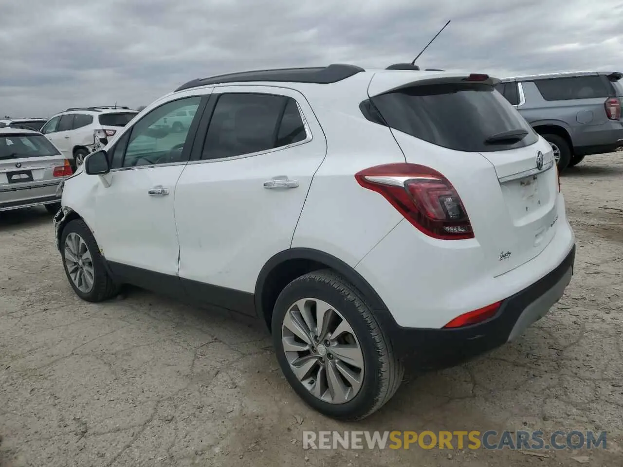 2 fotografías del automóvil dañado KL4CJASB2LB006299 BUICK ENCORE 2020
