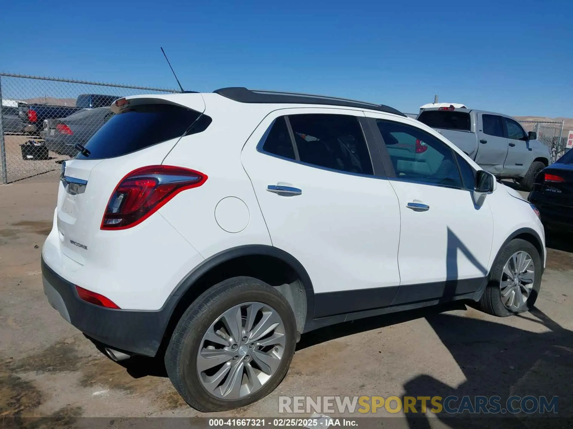 13 fotografías del automóvil dañado KL4CJASB3LB028117 BUICK ENCORE 2020
