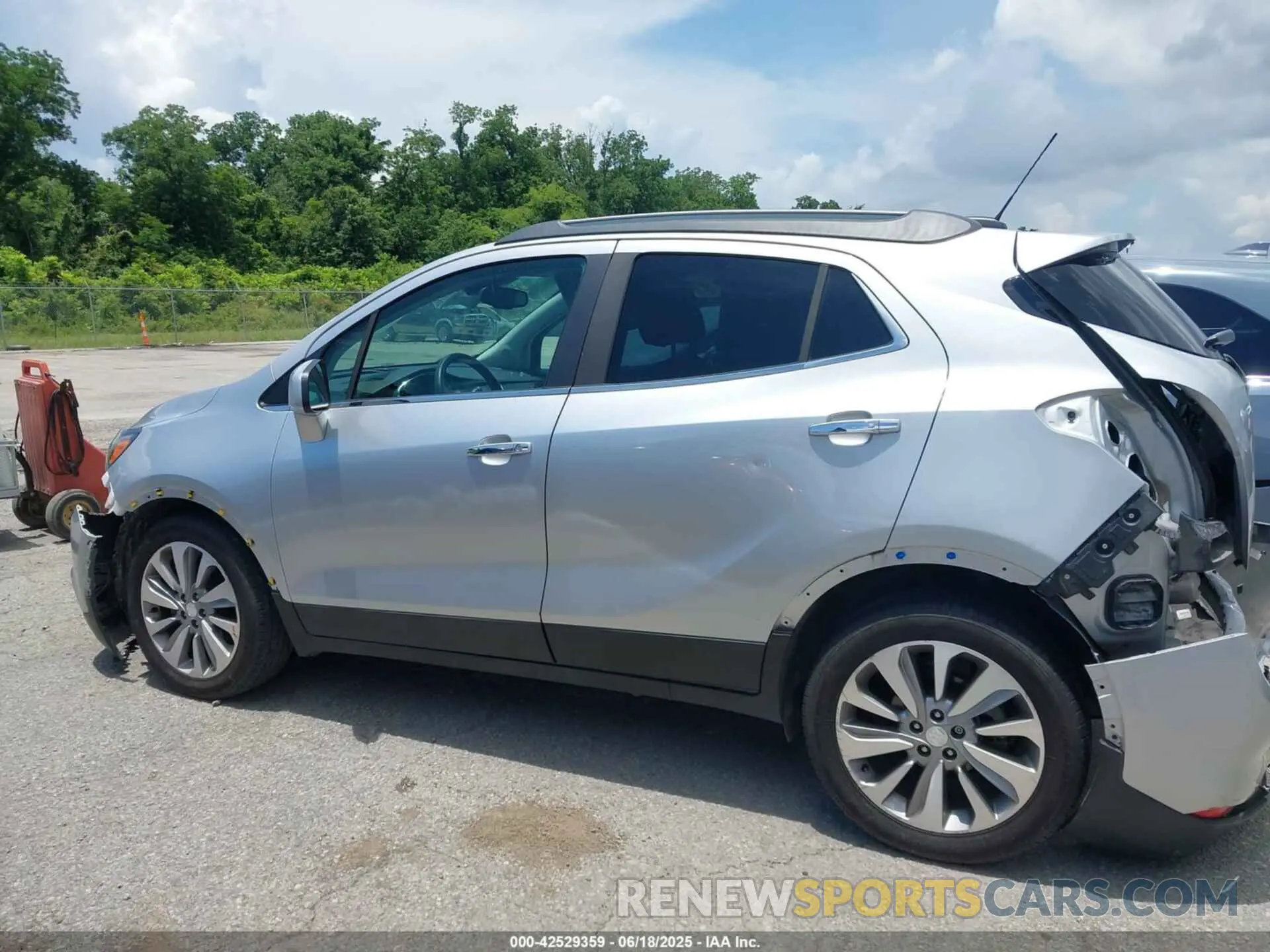 15 fotografías del automóvil dañado KL4CJASB4LB013013 BUICK ENCORE 2020