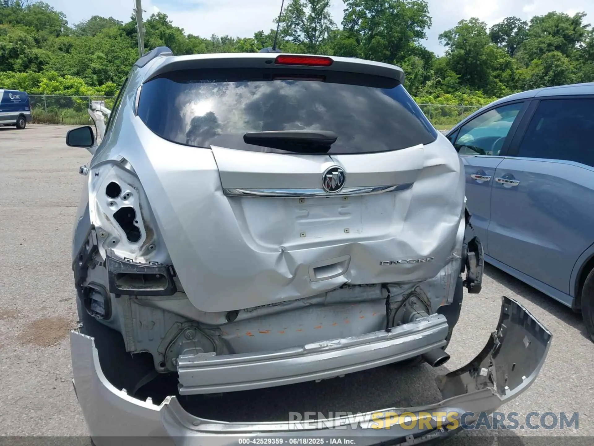 17 fotografías del automóvil dañado KL4CJASB4LB013013 BUICK ENCORE 2020