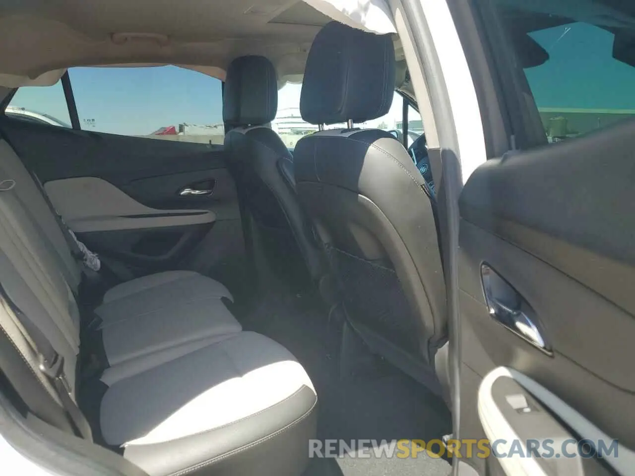 10 fotografías del automóvil dañado KL4CJASB4LB015442 BUICK ENCORE 2020