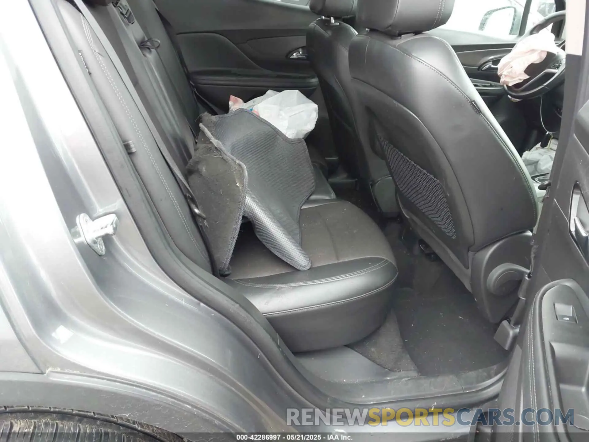 8 fotografías del automóvil dañado KL4CJASB6LB005415 BUICK ENCORE 2020