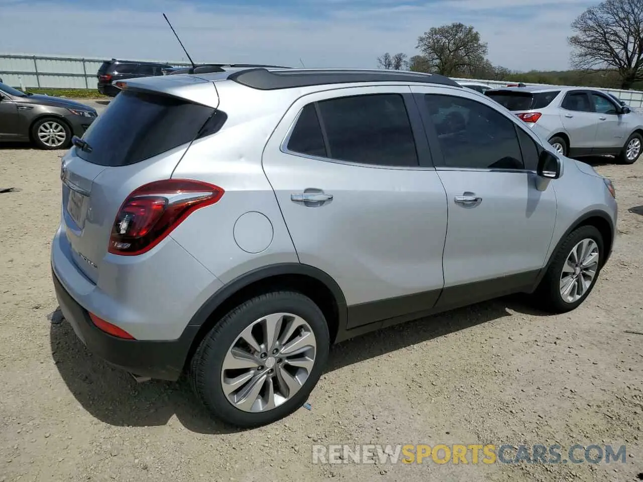 3 fotografías del automóvil dañado KL4CJASBXLB013890 BUICK ENCORE 2020