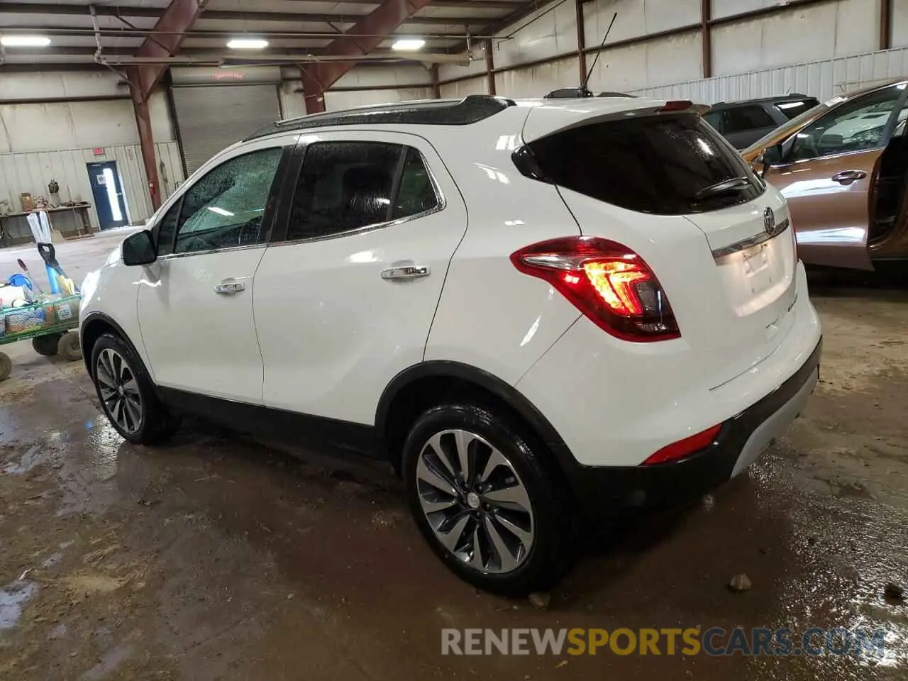 2 fotografías del automóvil dañado KL4CJCSB6LB041228 BUICK ENCORE 2020