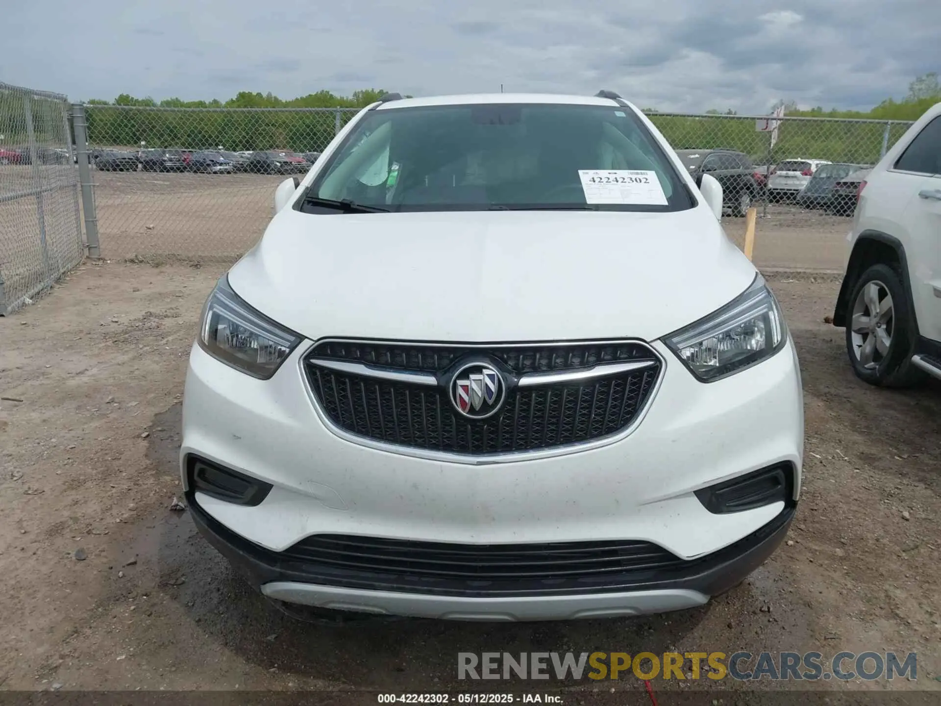 13 fotografías del automóvil dañado KL4CJESB4LB061053 BUICK ENCORE 2020