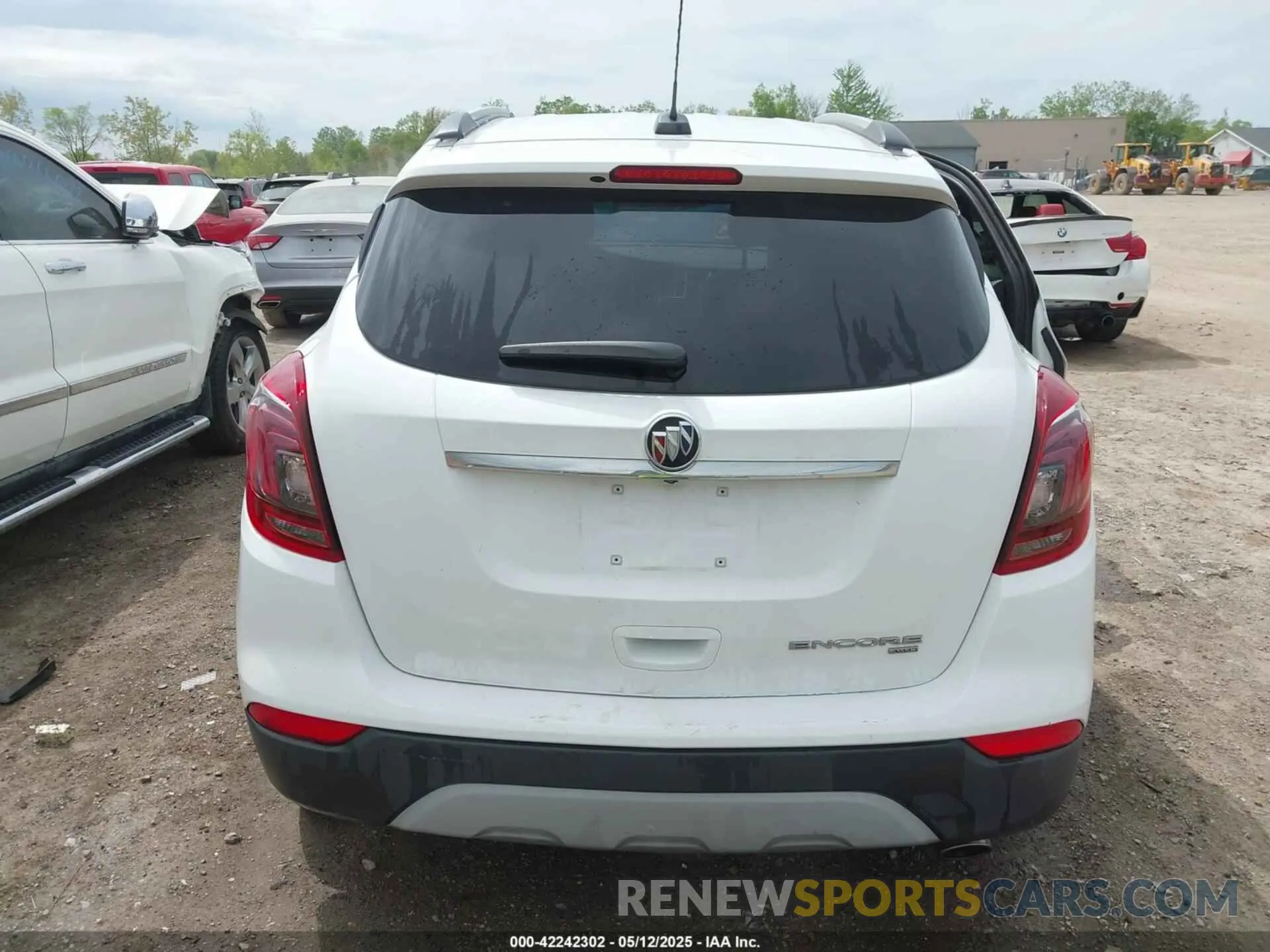 17 fotografías del automóvil dañado KL4CJESB4LB061053 BUICK ENCORE 2020