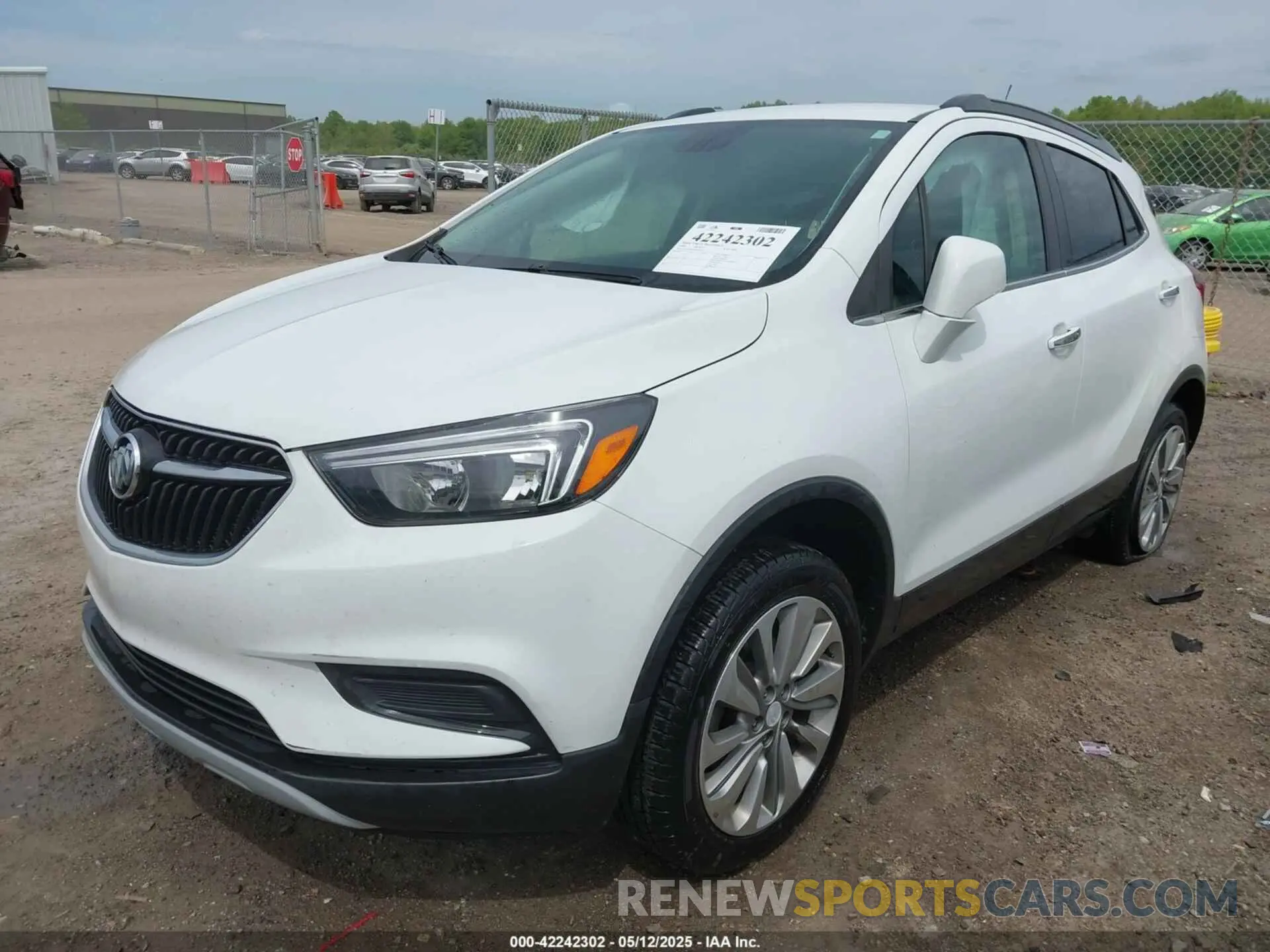 2 fotografías del automóvil dañado KL4CJESB4LB061053 BUICK ENCORE 2020