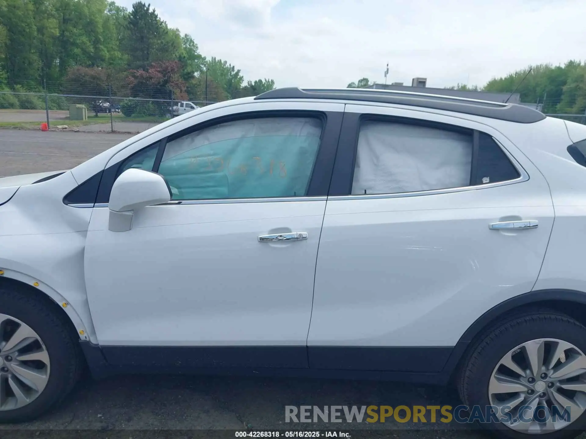 14 fotografías del automóvil dañado KL4CJESBXLB072199 BUICK ENCORE 2020