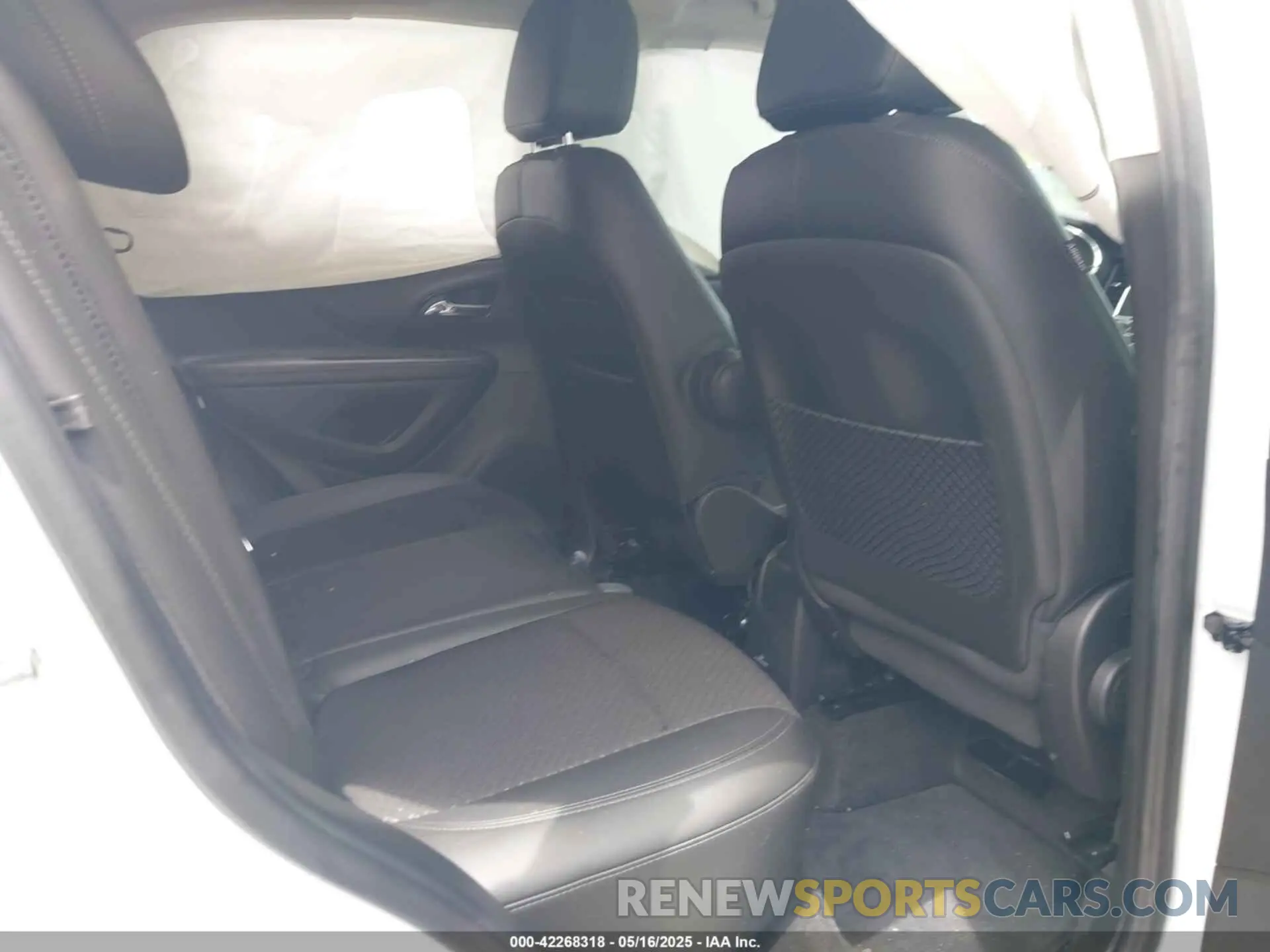 8 fotografías del automóvil dañado KL4CJESBXLB072199 BUICK ENCORE 2020