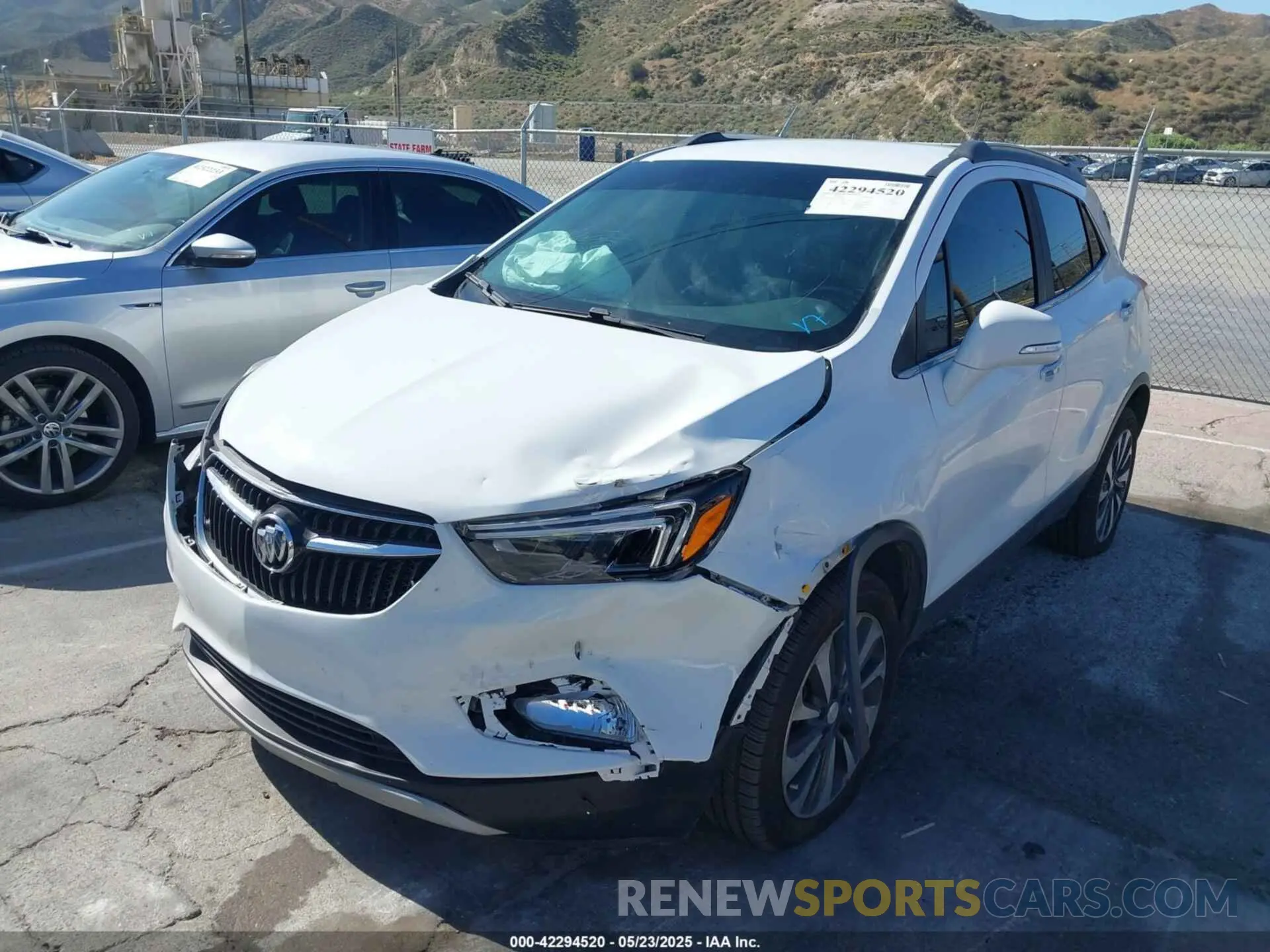 2 fotografías del automóvil dañado KL4CJGSB4LB034785 BUICK ENCORE 2020
