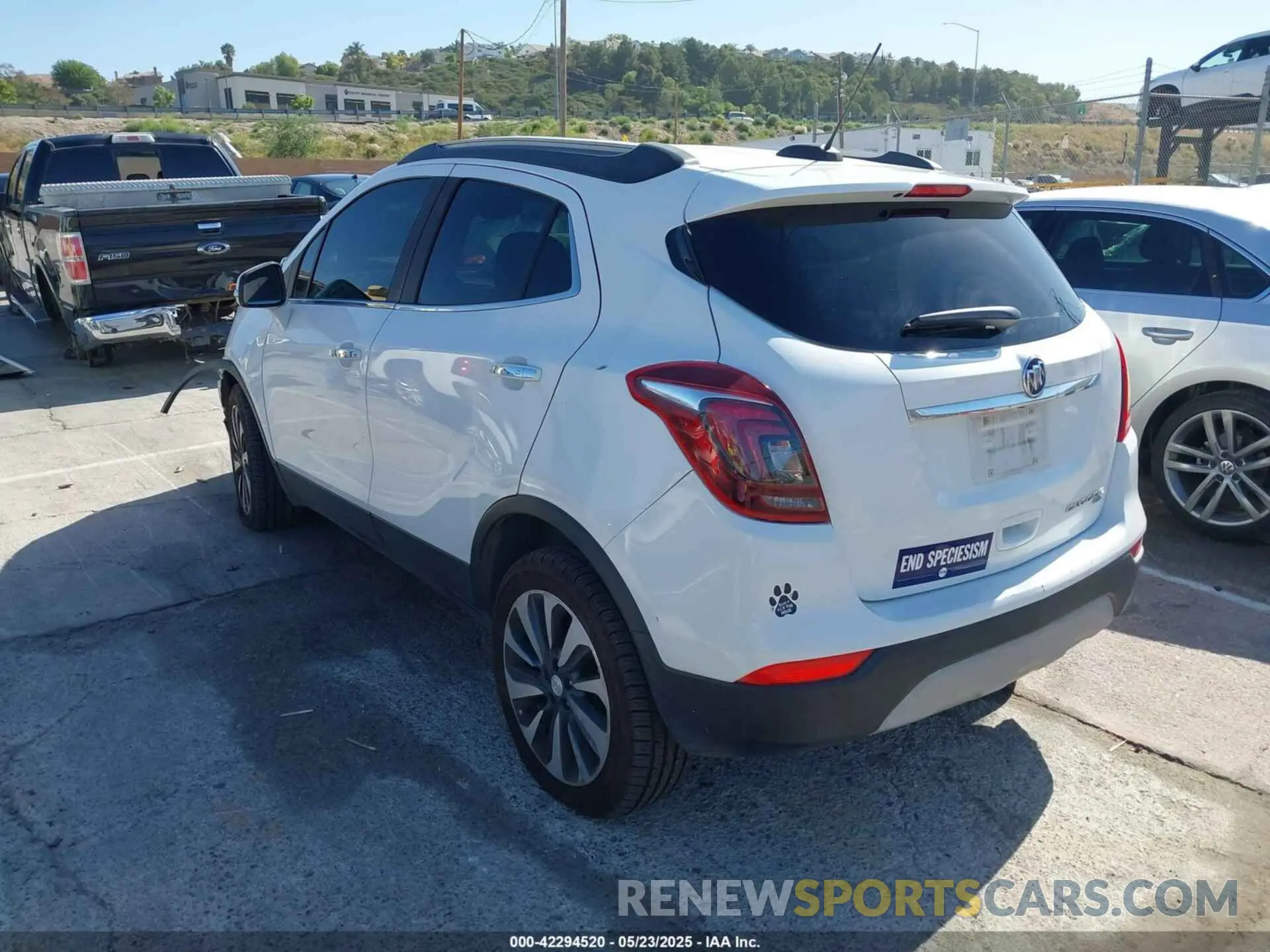 3 fotografías del automóvil dañado KL4CJGSB4LB034785 BUICK ENCORE 2020
