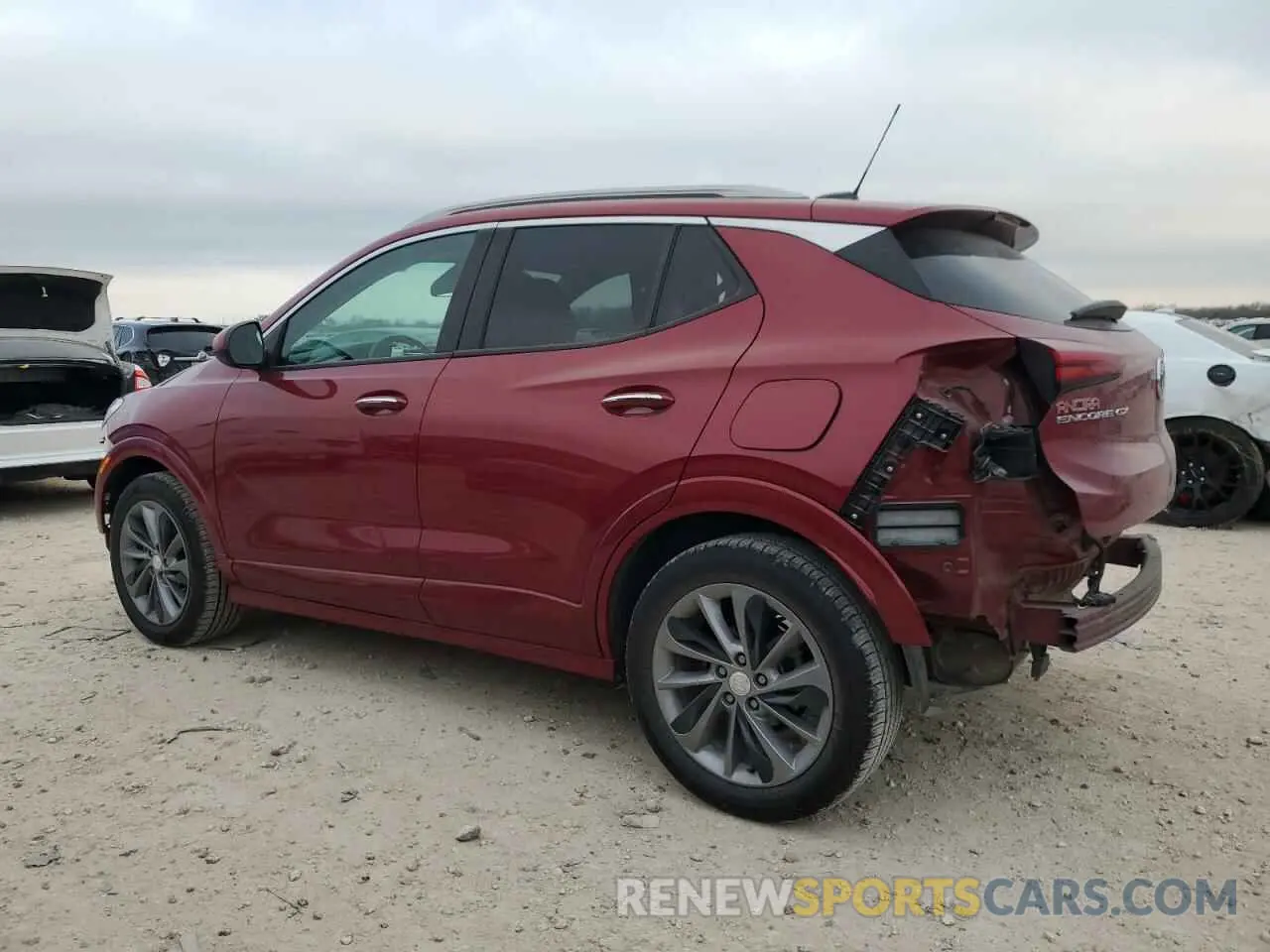 2 fotografías del automóvil dañado KL4MMBS22LB110728 BUICK ENCORE 2020