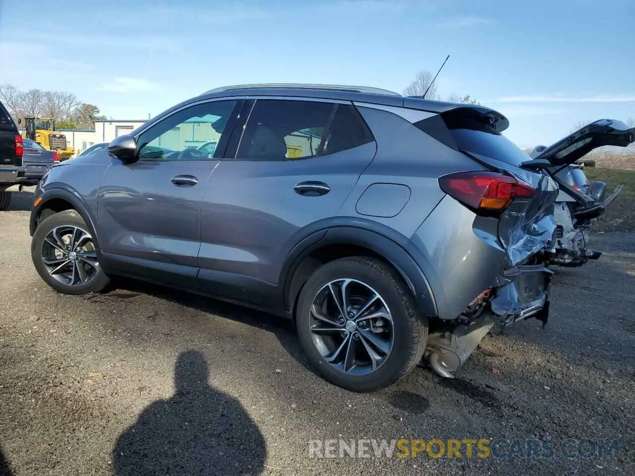 2 fotografías del automóvil dañado KL4MMGSL8LB119620 BUICK ENCORE 2020