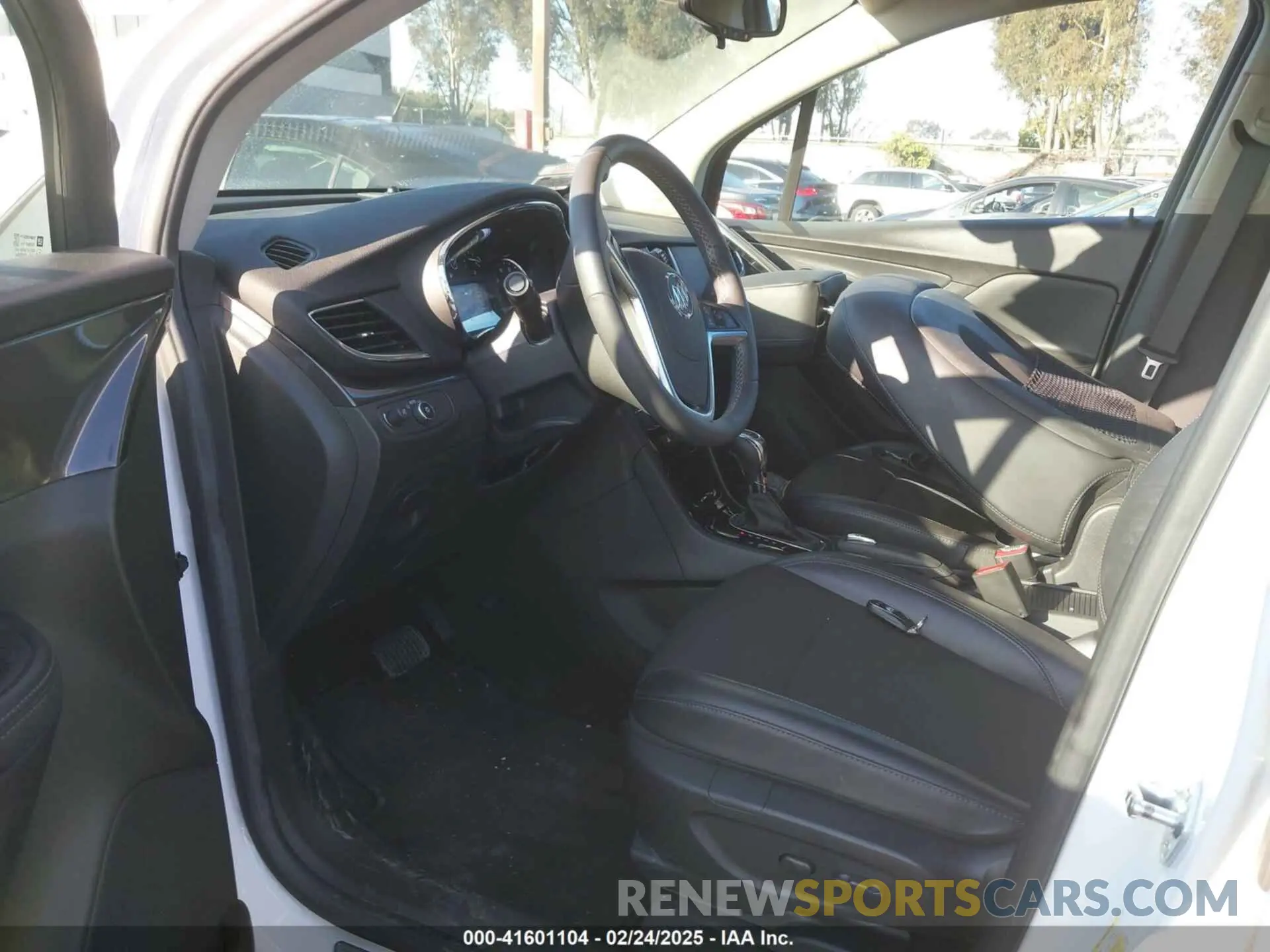19 fotografías del automóvil dañado KL4CJASB2MB335487 BUICK ENCORE 2021
