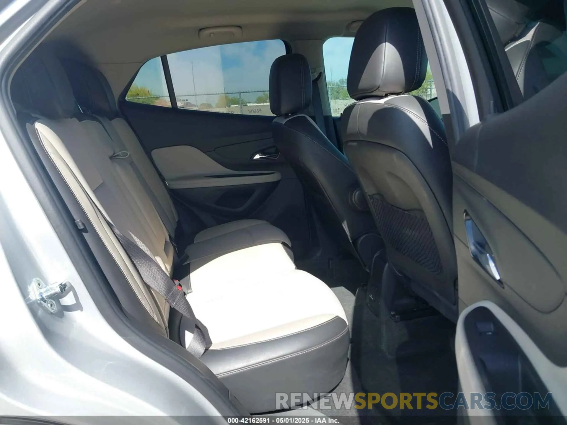 8 fotografías del automóvil dañado KL4CJASB3MB311182 BUICK ENCORE 2021