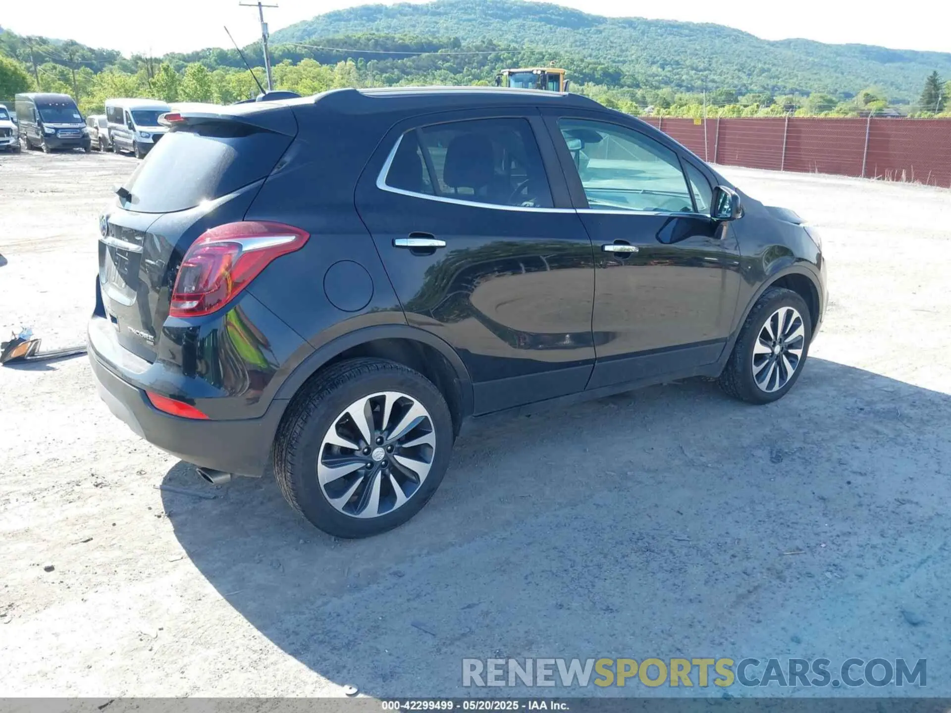 4 fotografías del automóvil dañado KL4CJESB2MB325002 BUICK ENCORE 2021