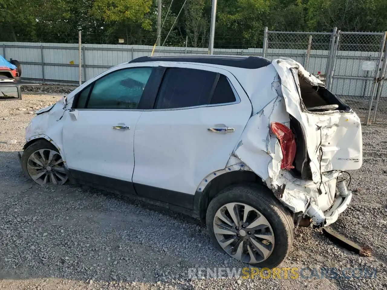 2 fotografías del automóvil dañado KL4CJESB2MB350272 BUICK ENCORE 2021