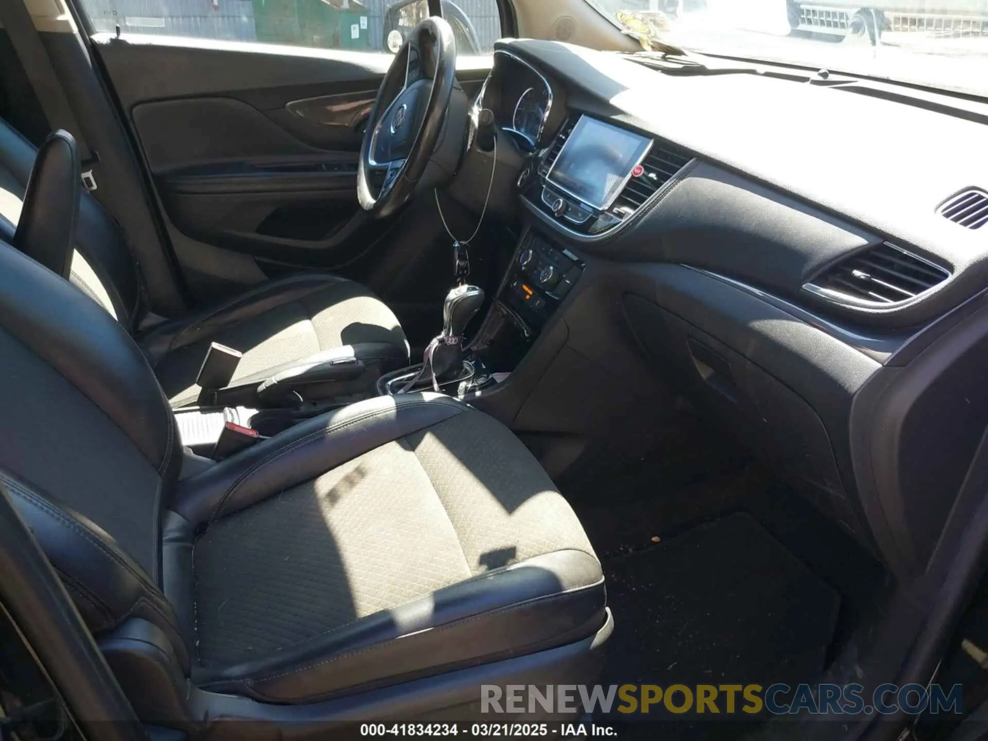 5 fotografías del automóvil dañado KL4CJESB8MB332830 BUICK ENCORE 2021