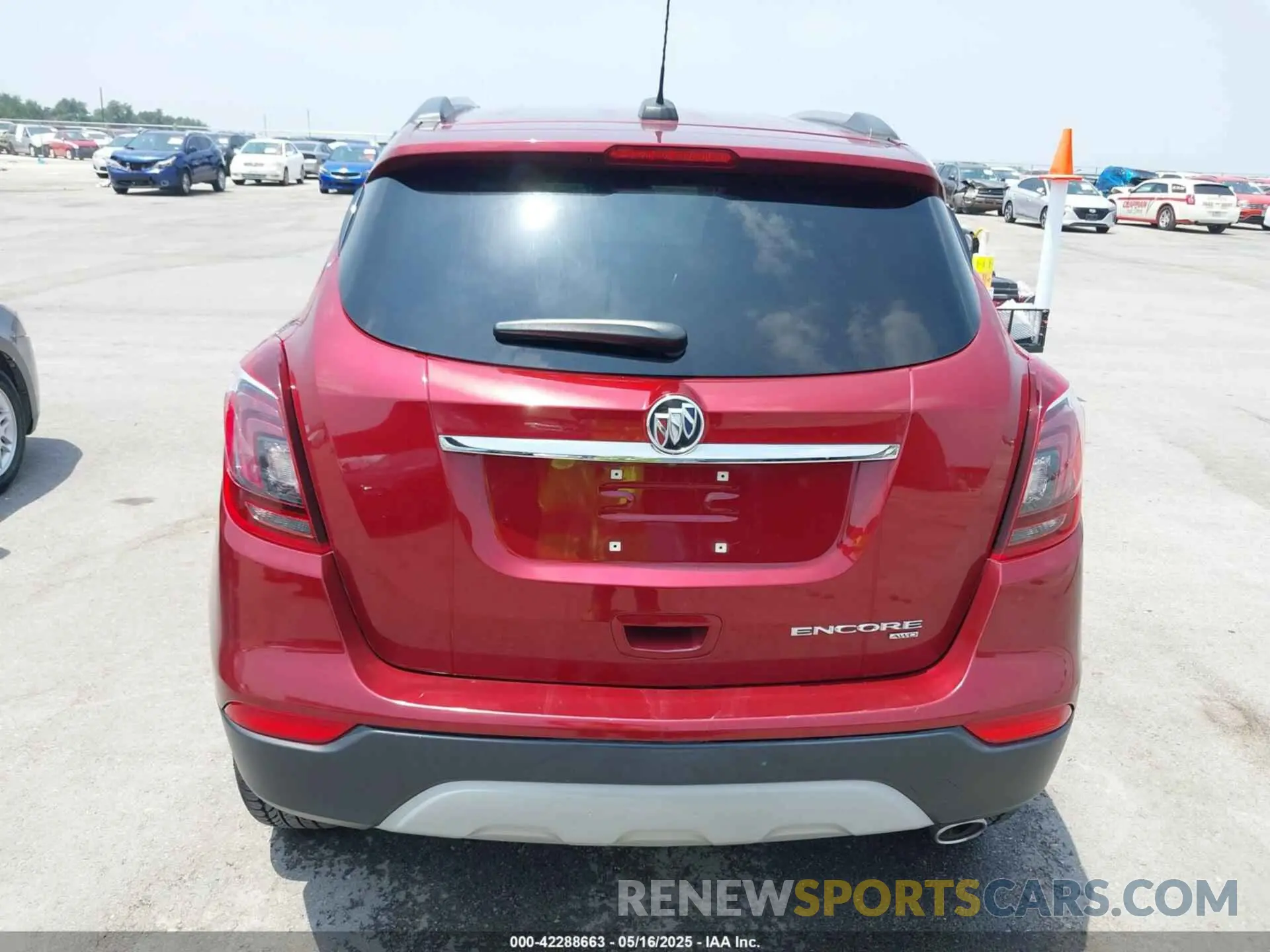 16 fotografías del automóvil dañado KL4CJESM0MB374359 BUICK ENCORE 2021