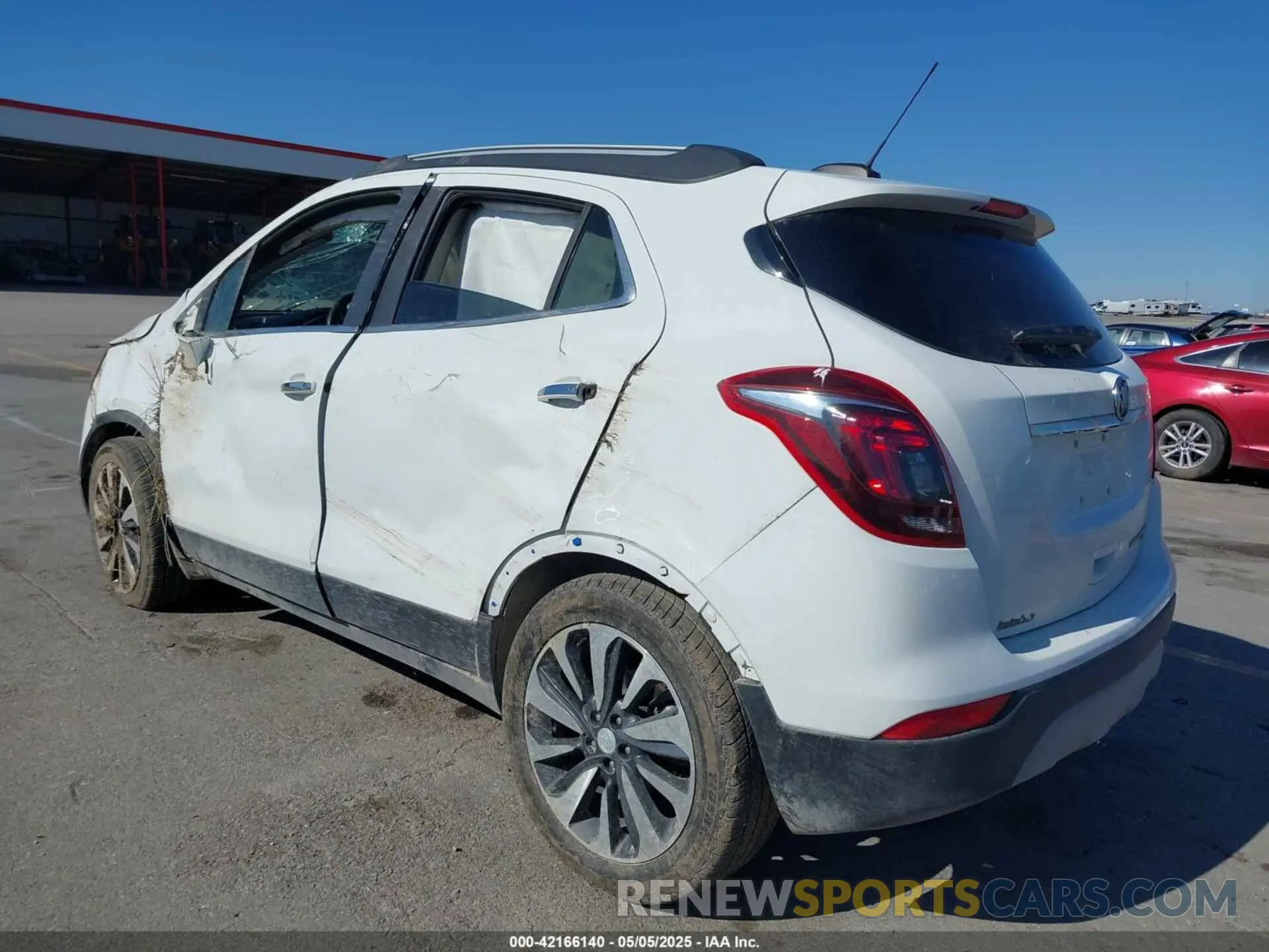 3 fotografías del automóvil dañado KL4CJESM2MB372354 BUICK ENCORE 2021
