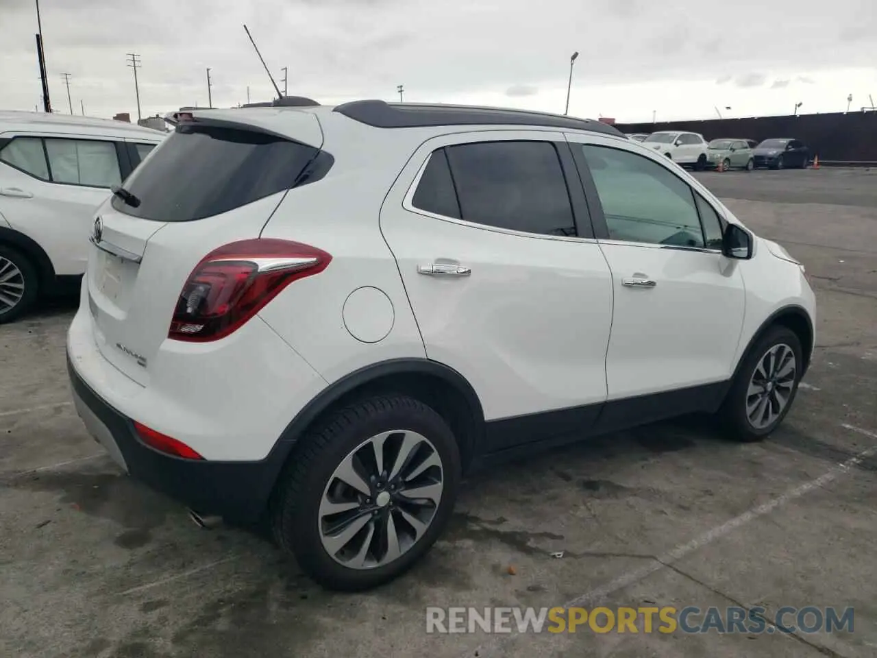 3 fotografías del automóvil dañado KL4CJESM2MB372838 BUICK ENCORE 2021