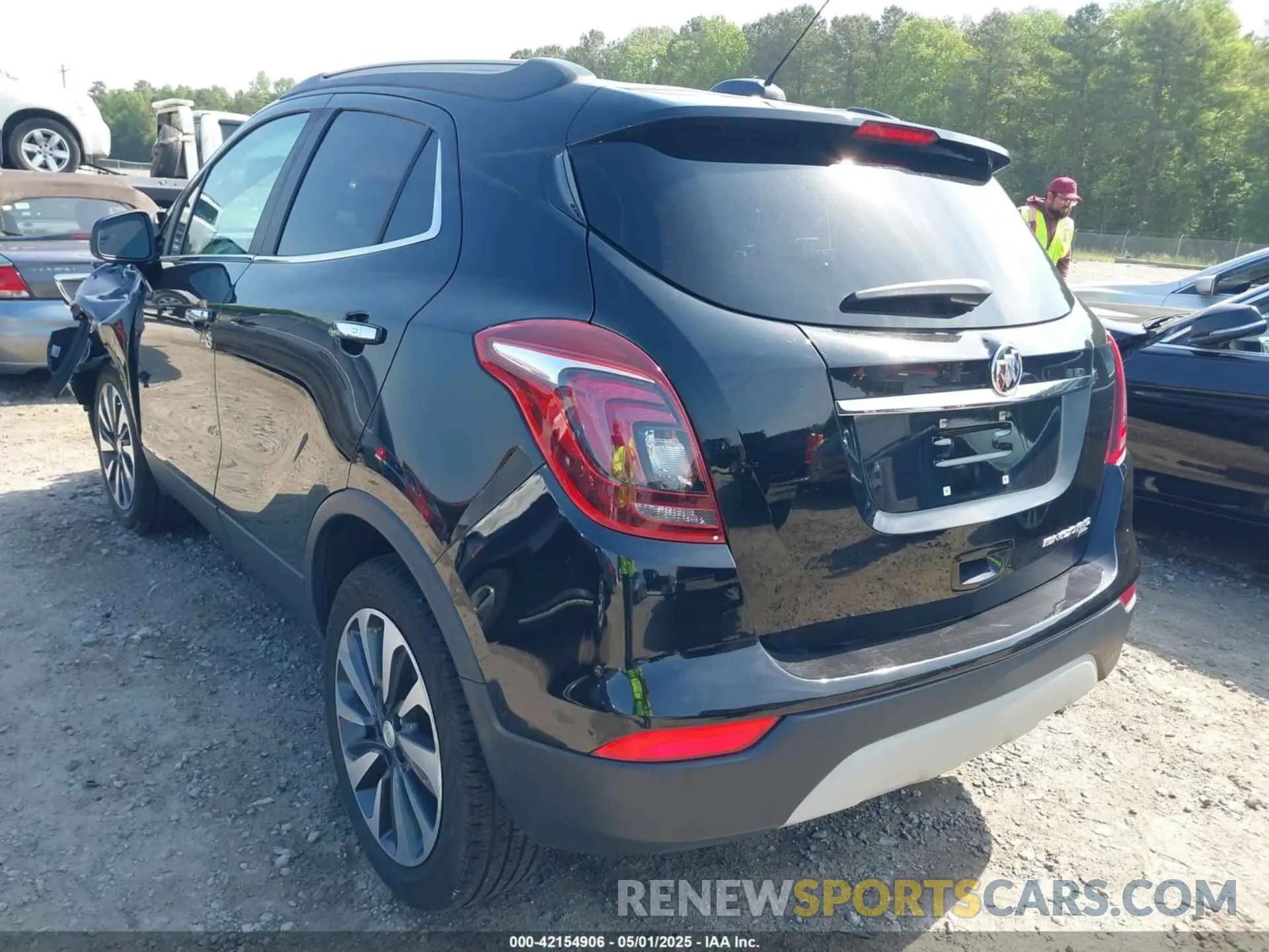 3 fotografías del automóvil dañado KL4CJESM5MB371800 BUICK ENCORE 2021