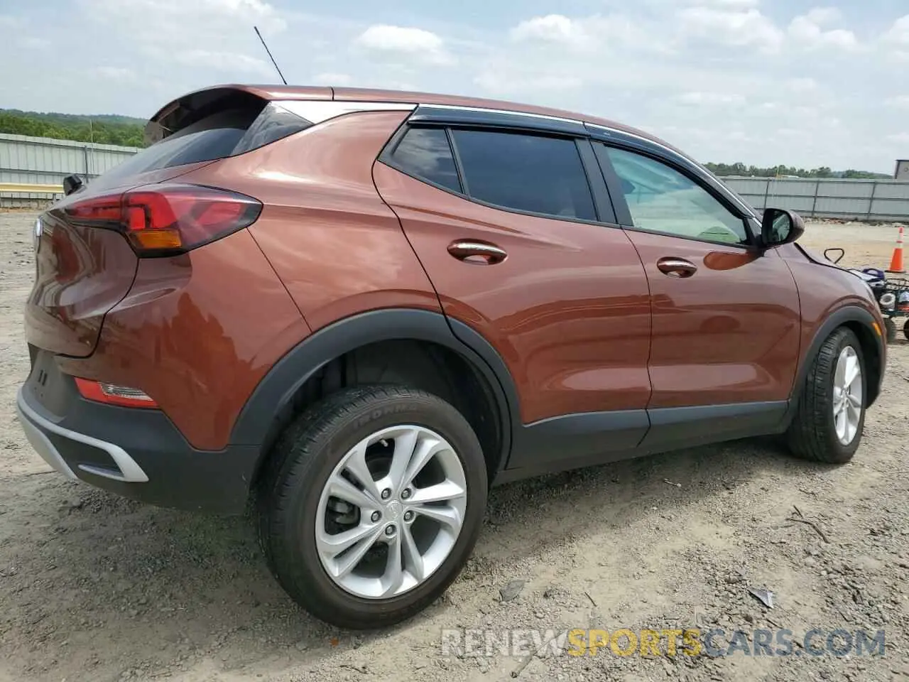 3 fotografías del automóvil dañado KL4MMBS23MB051738 BUICK ENCORE 2021