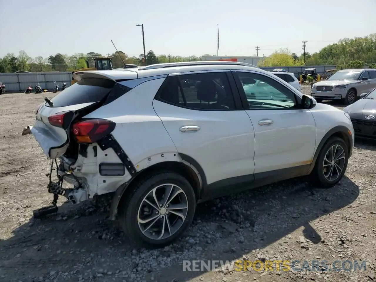 3 fotografías del automóvil dañado KL4MMDS21MB160677 BUICK ENCORE 2021