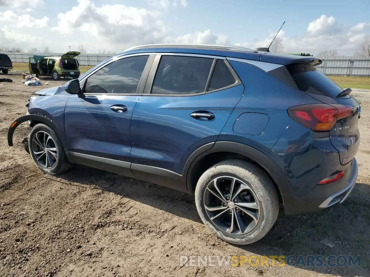 2 fotografías del automóvil dañado KL4MMDSL8MB080656 BUICK ENCORE 2021