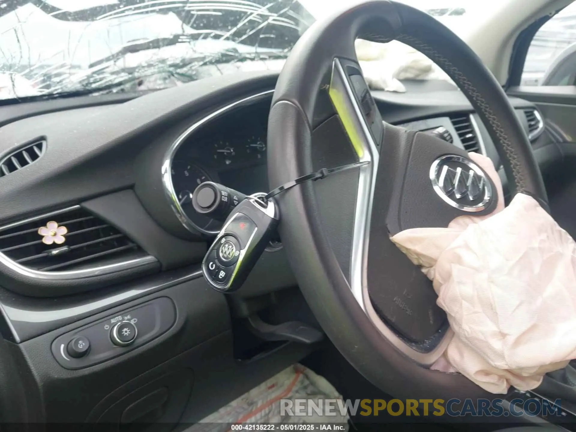 11 fotografías del automóvil dañado KL4CJESM1NB555813 BUICK ENCORE 2022