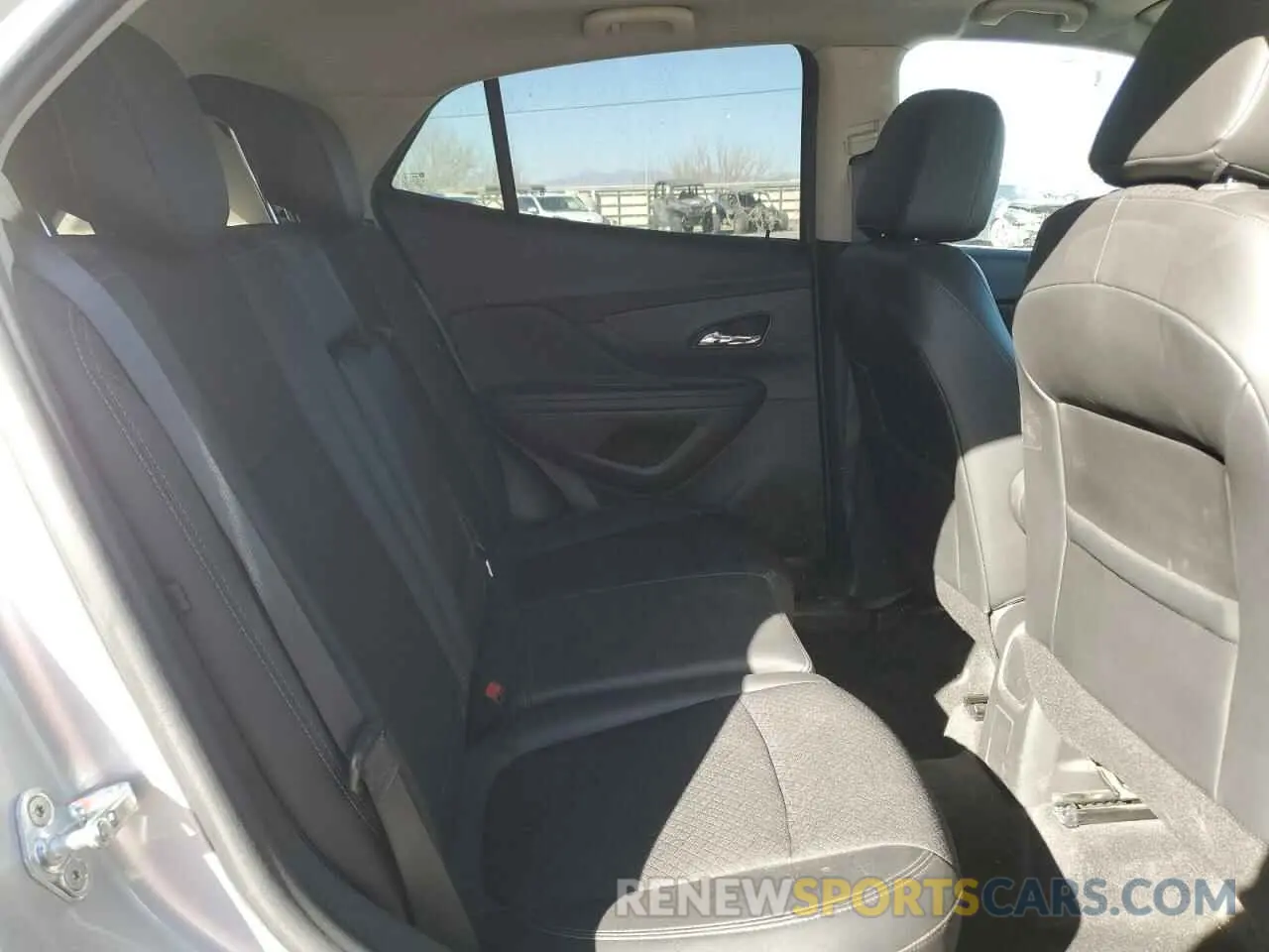 11 fotografías del automóvil dañado KL4CJESM1NB560025 BUICK ENCORE 2022